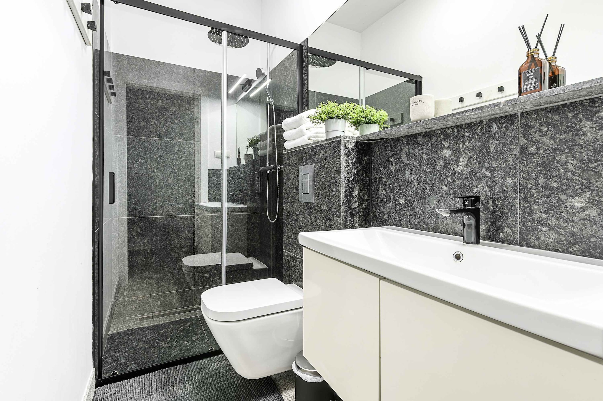 147. Brzoz31/7 (4)** - Badezimmer