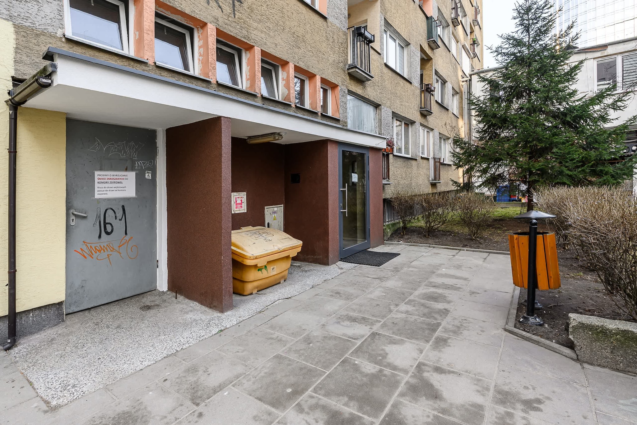 Exterior Summer