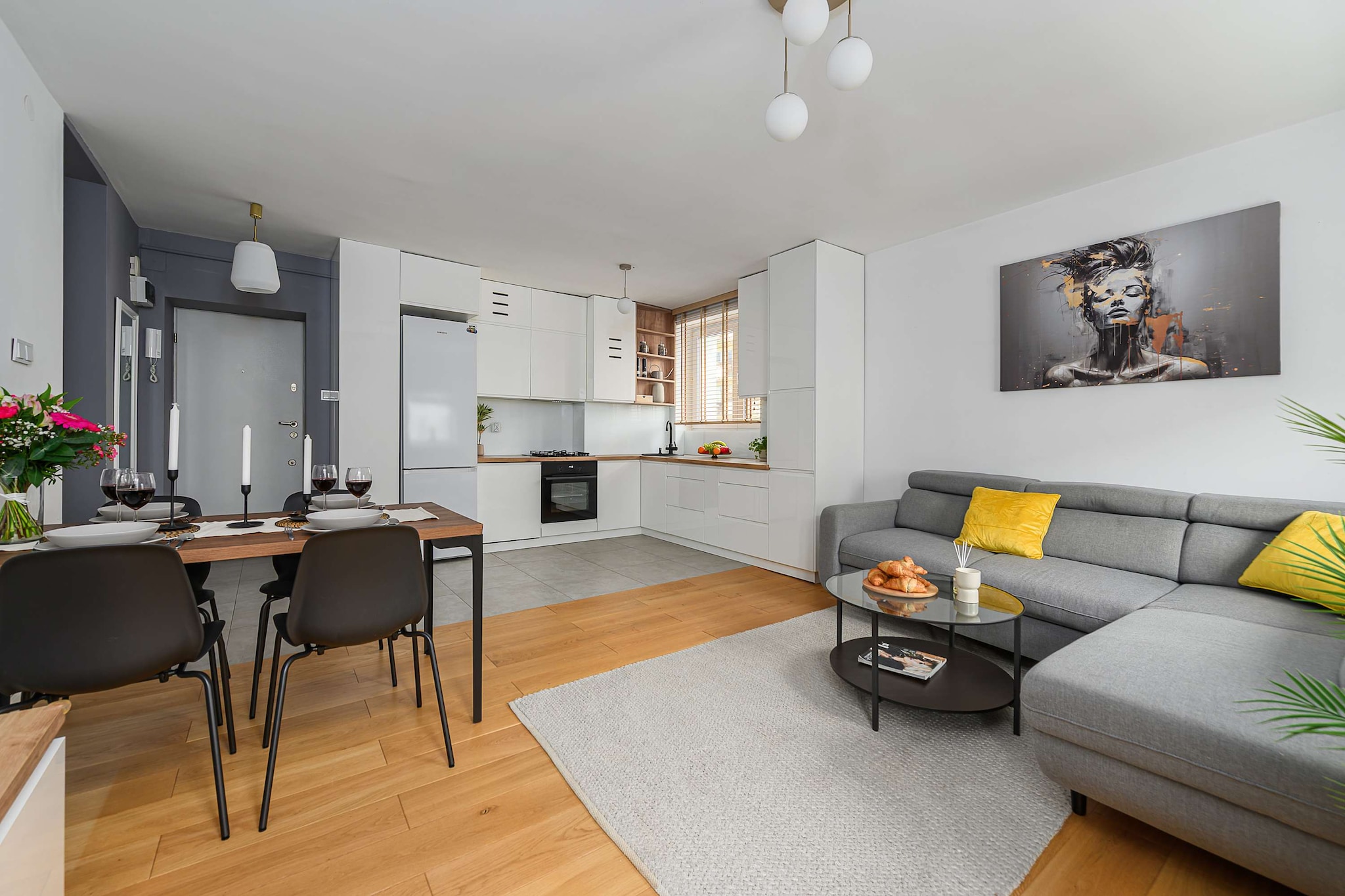 157.Żurawia 16A/6(4) - Wohnzimmer