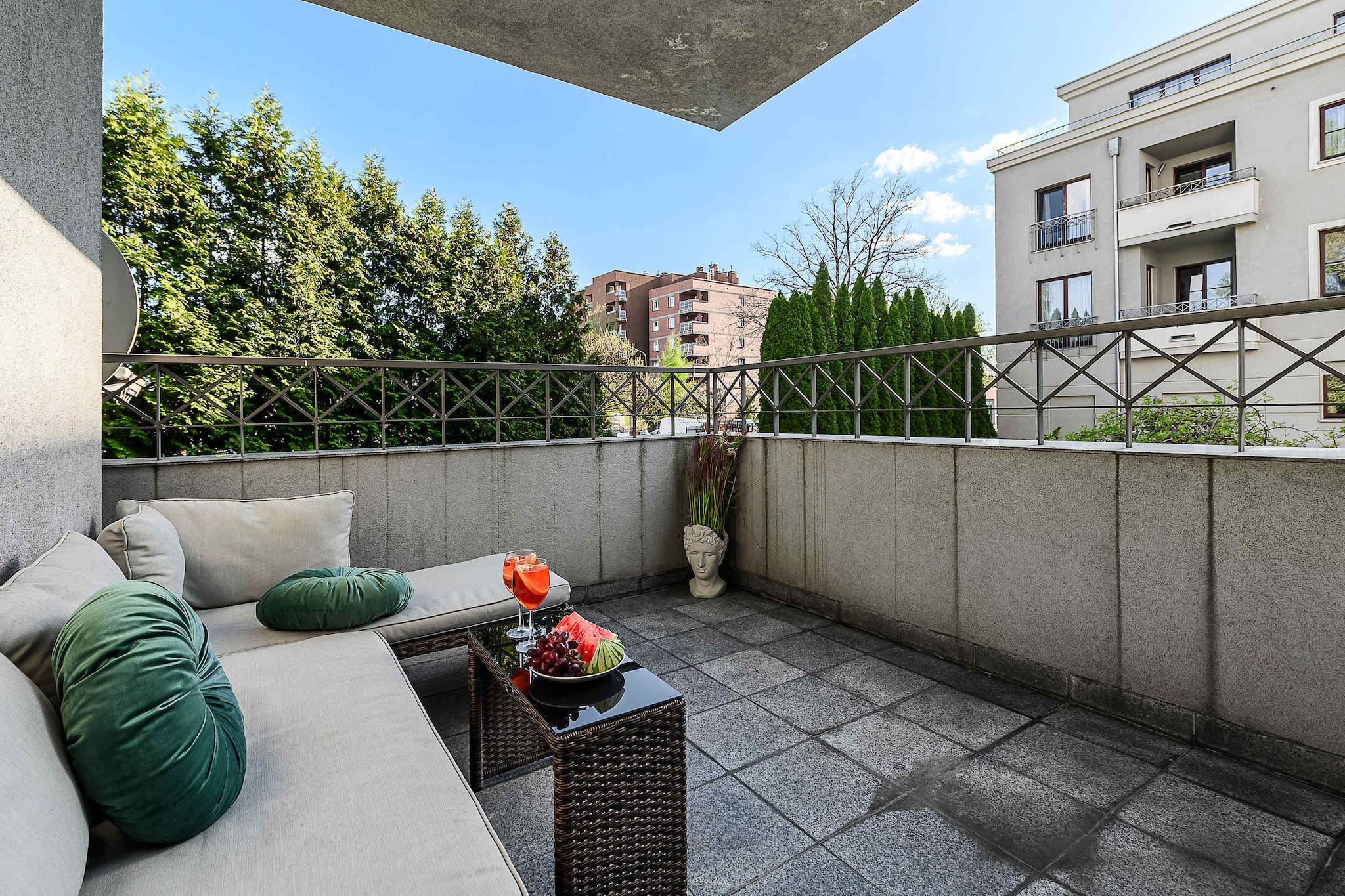 038. Tylna 8B (4) - Terrace balcony