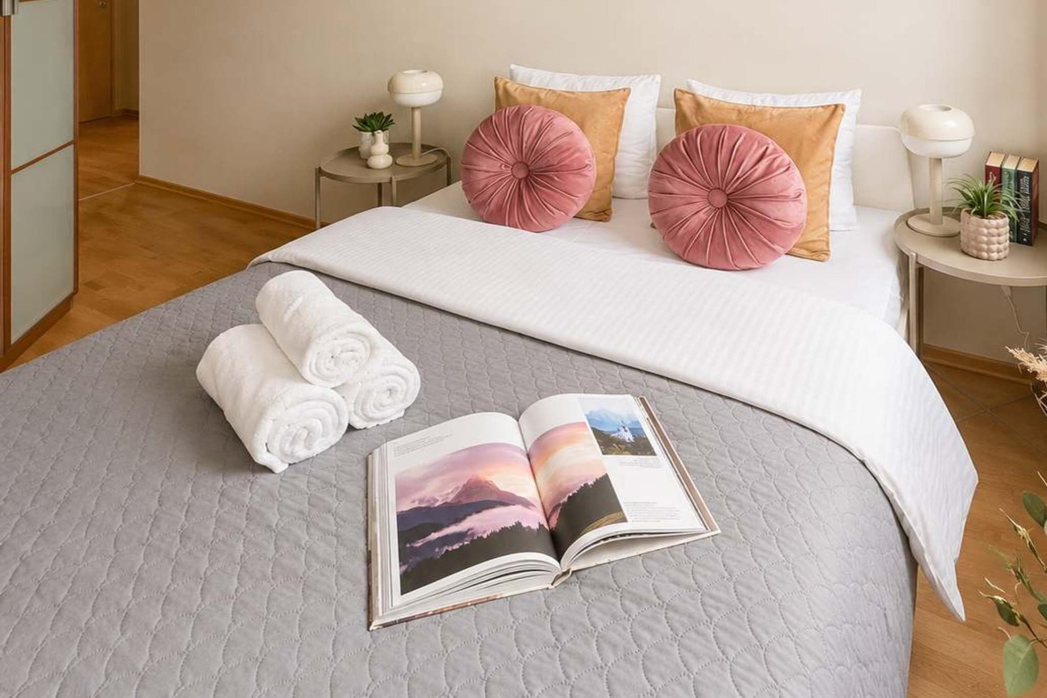 181. Senat 40/54 (4) - Schlafzimmer