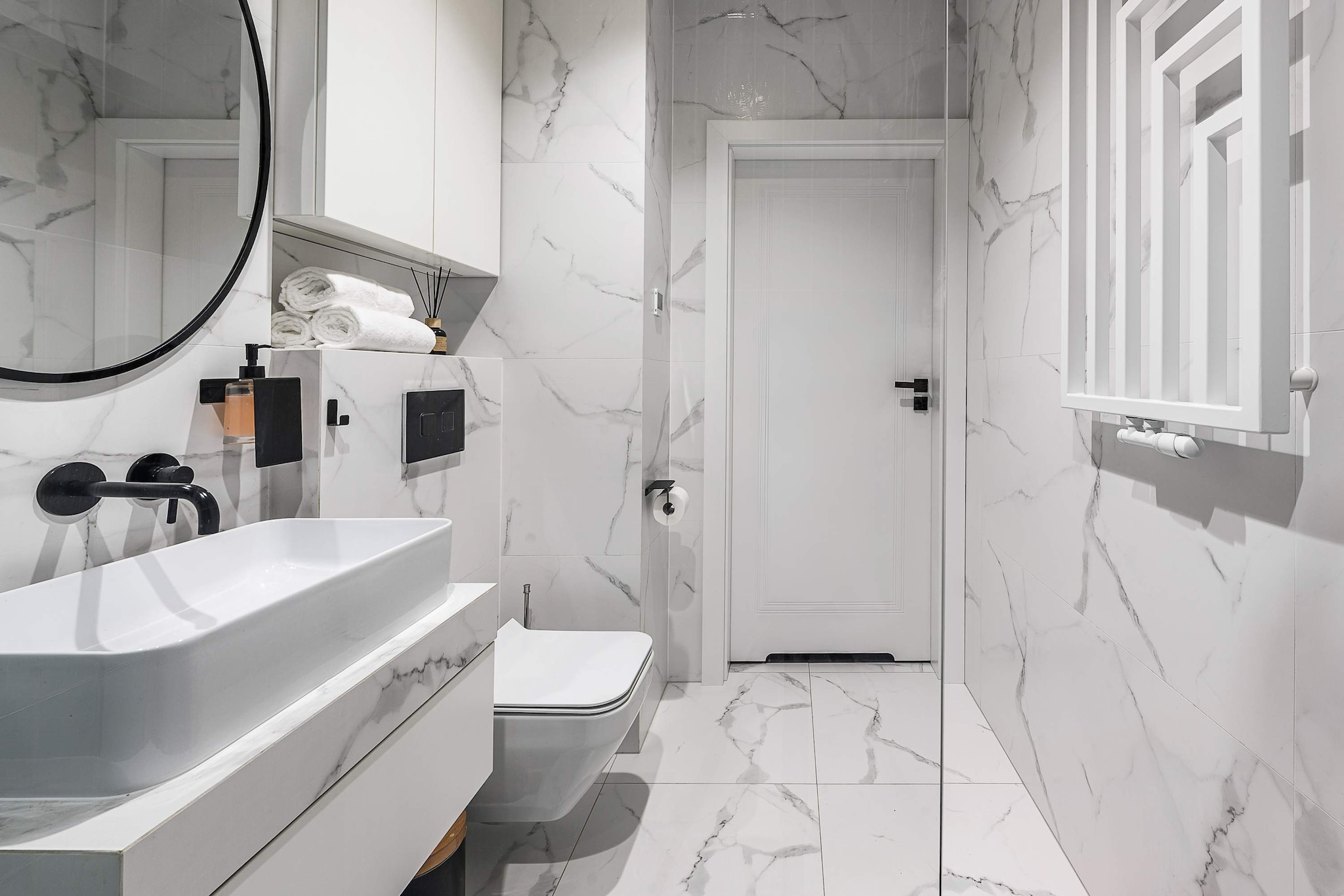 047. Drewn49A/38 (4) - Bathroom