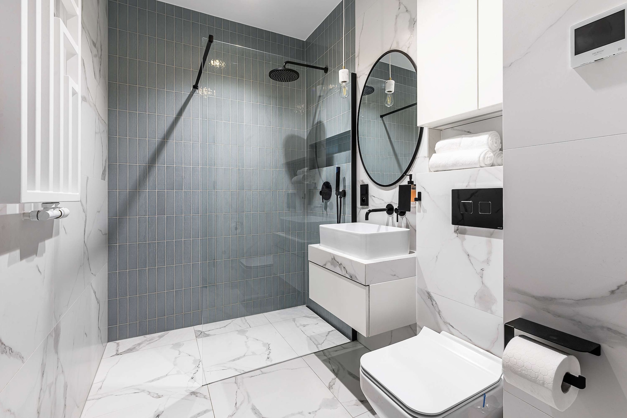 047. Drewn49A/38 (4) - Bathroom