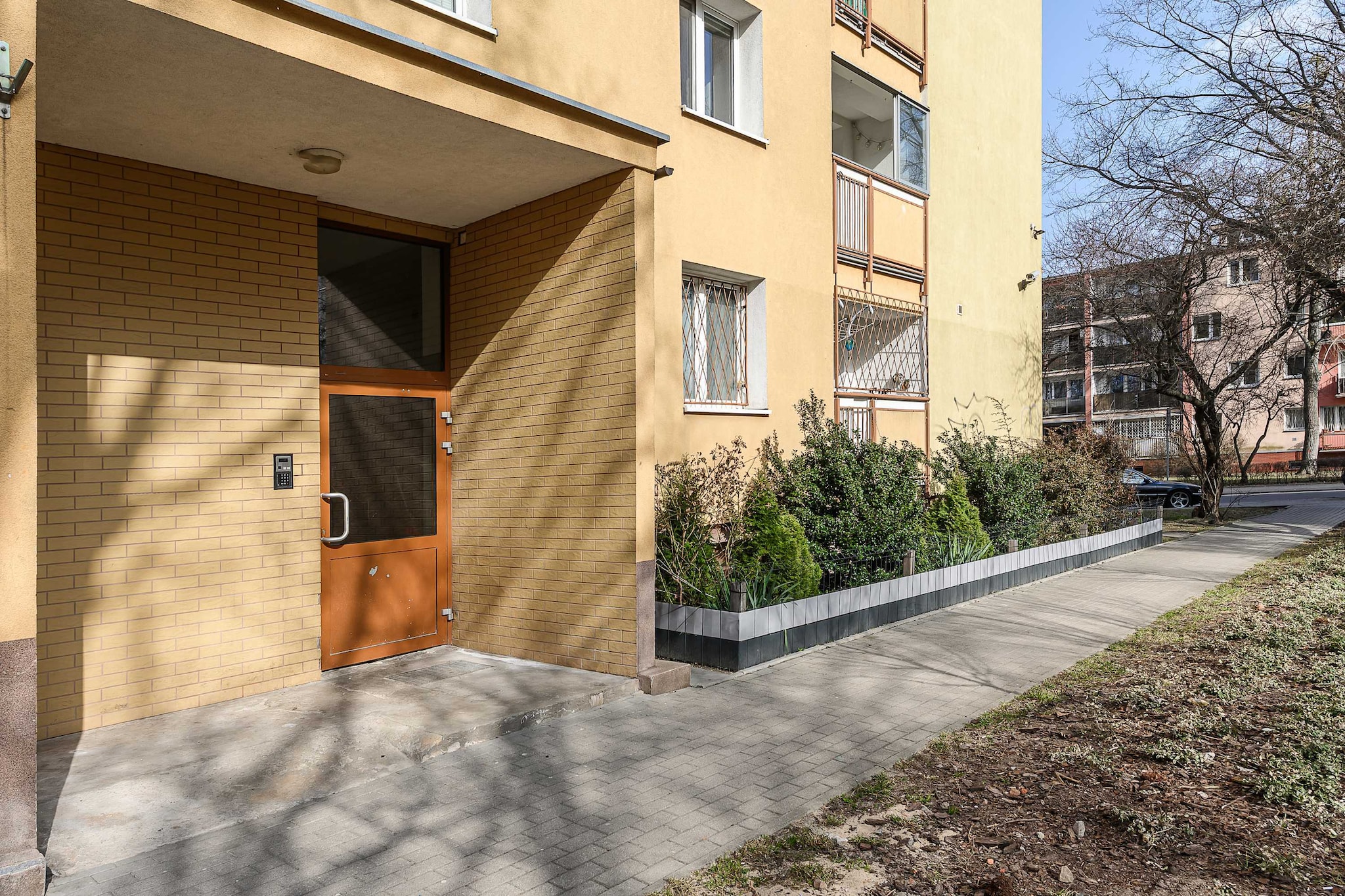 Exterior Summer