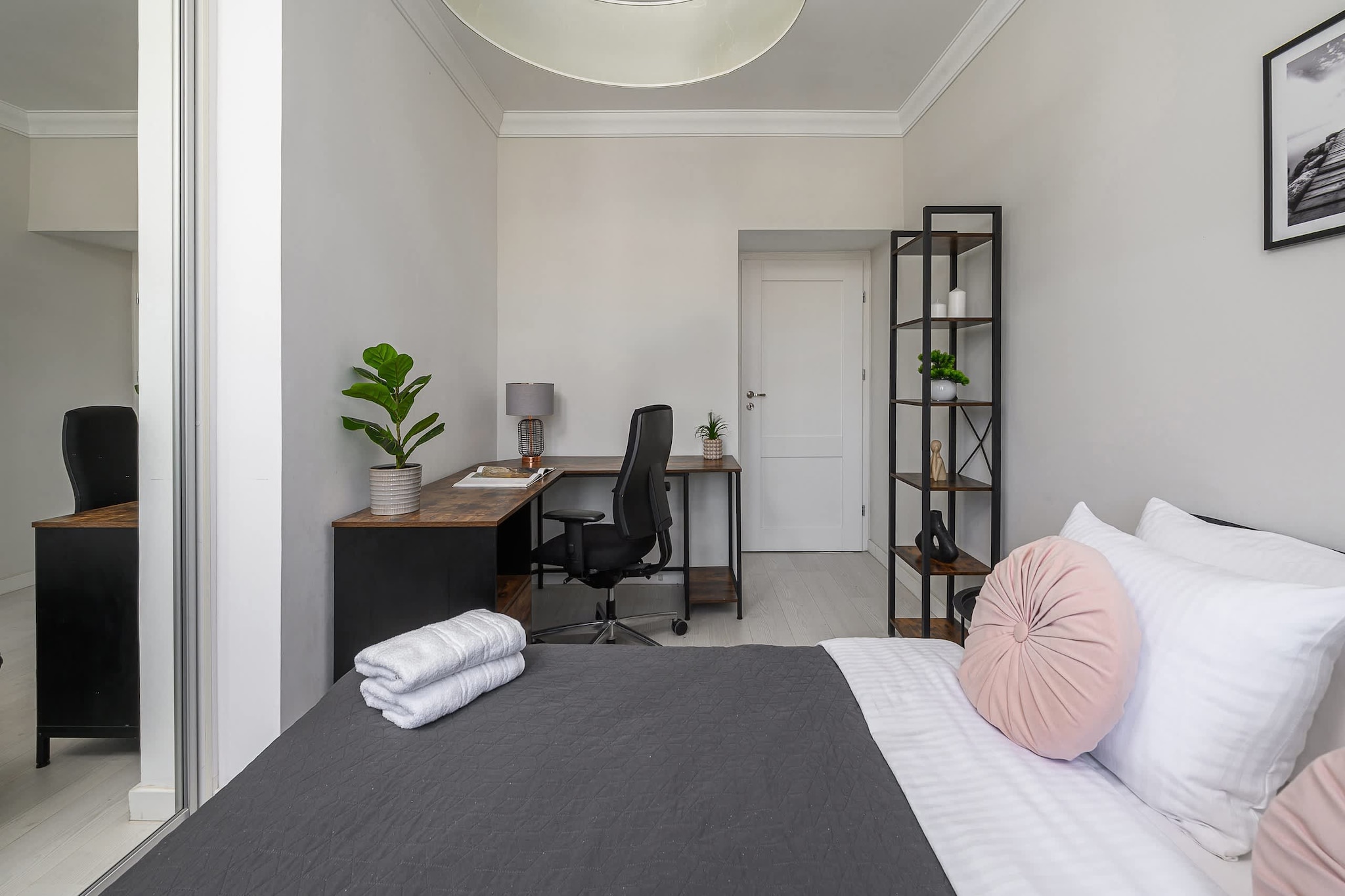 Bed Room