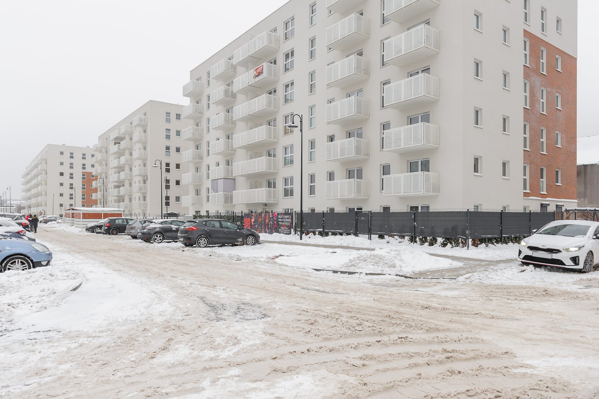 011.Wróbl21J/49(4)* - Exterior in winter