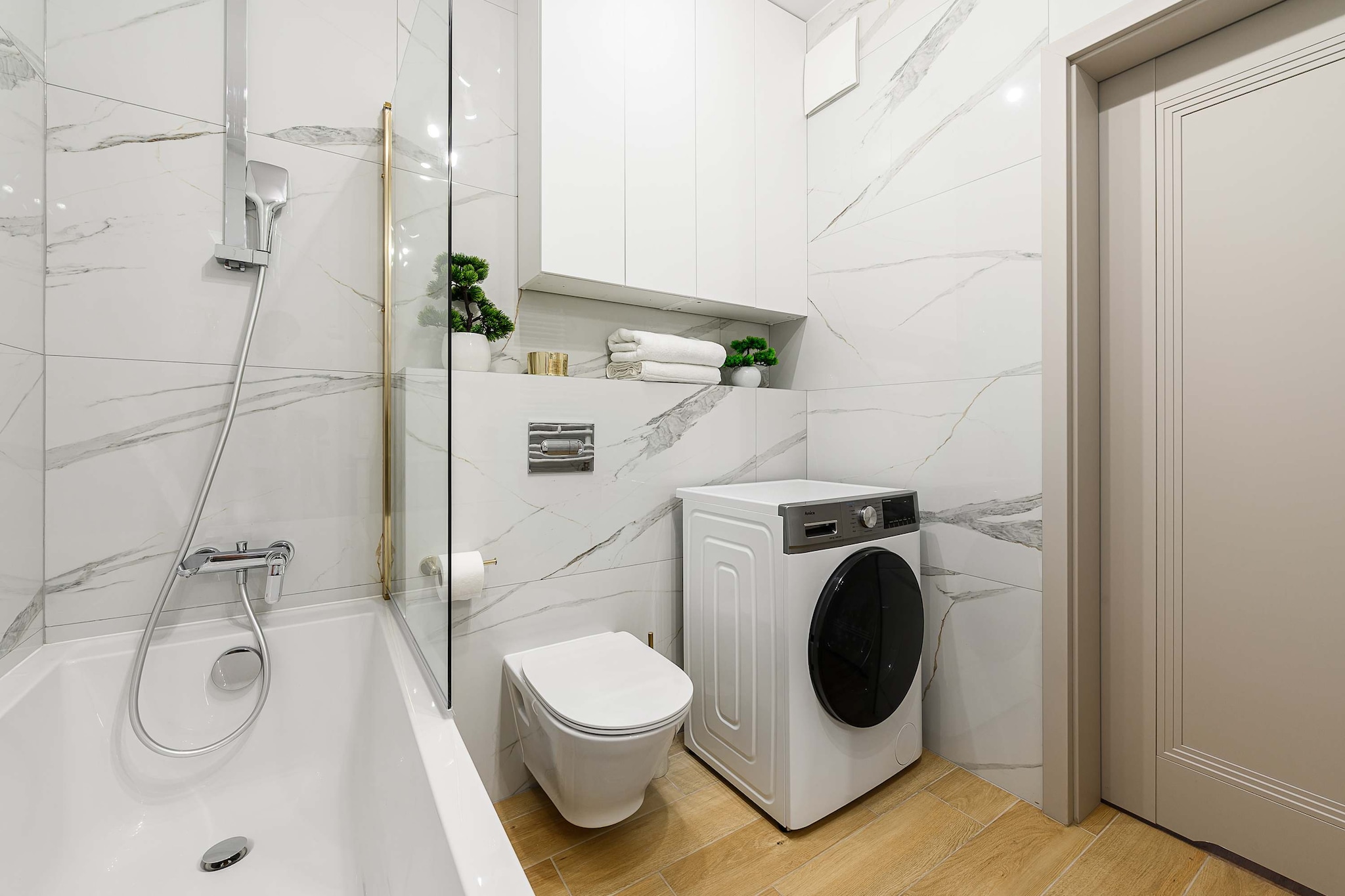 184 AWalcząc 2/24(4) - Badkamer