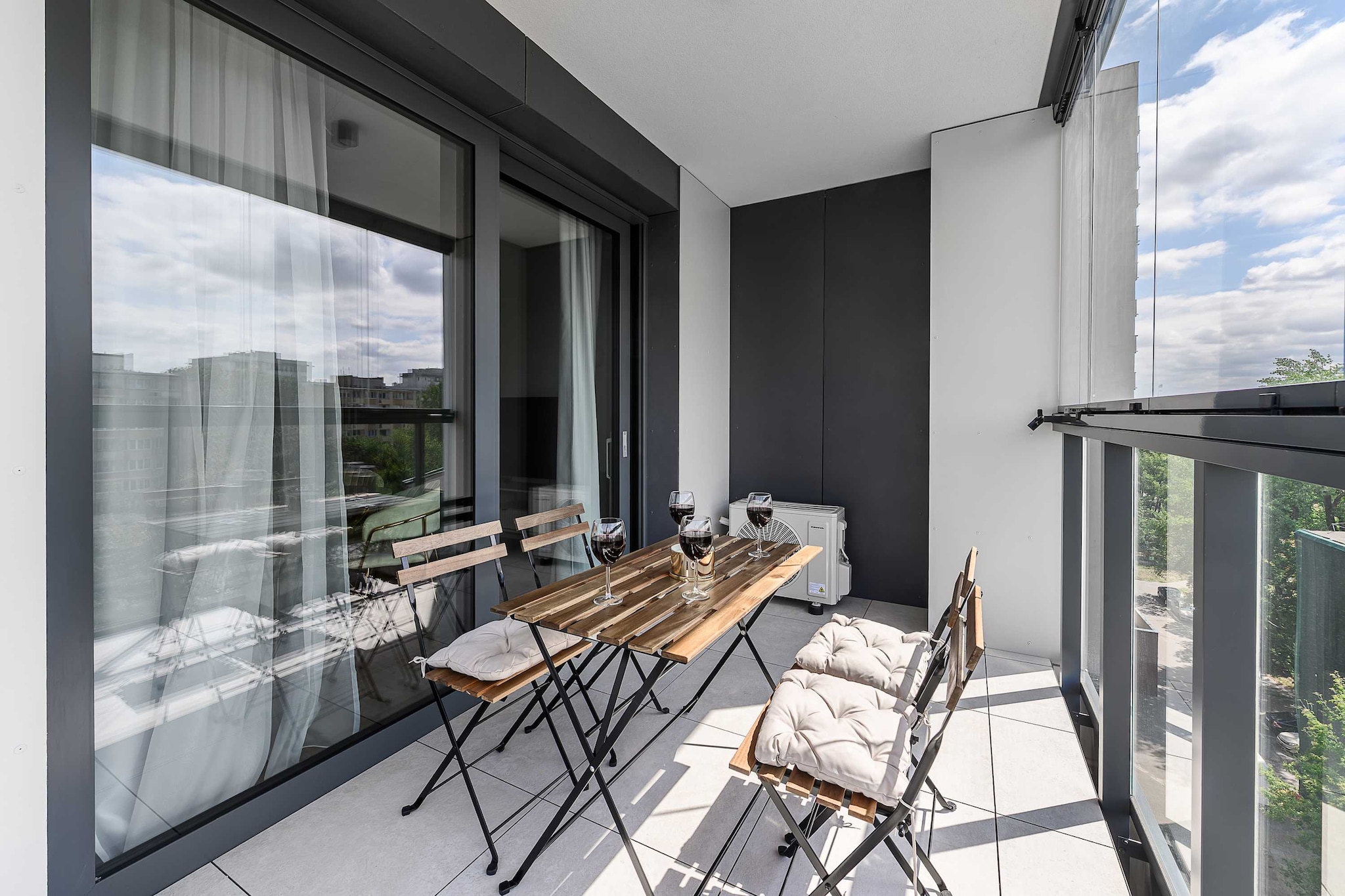 184 AWalcząc 2/24(4) - Terrasbalkon