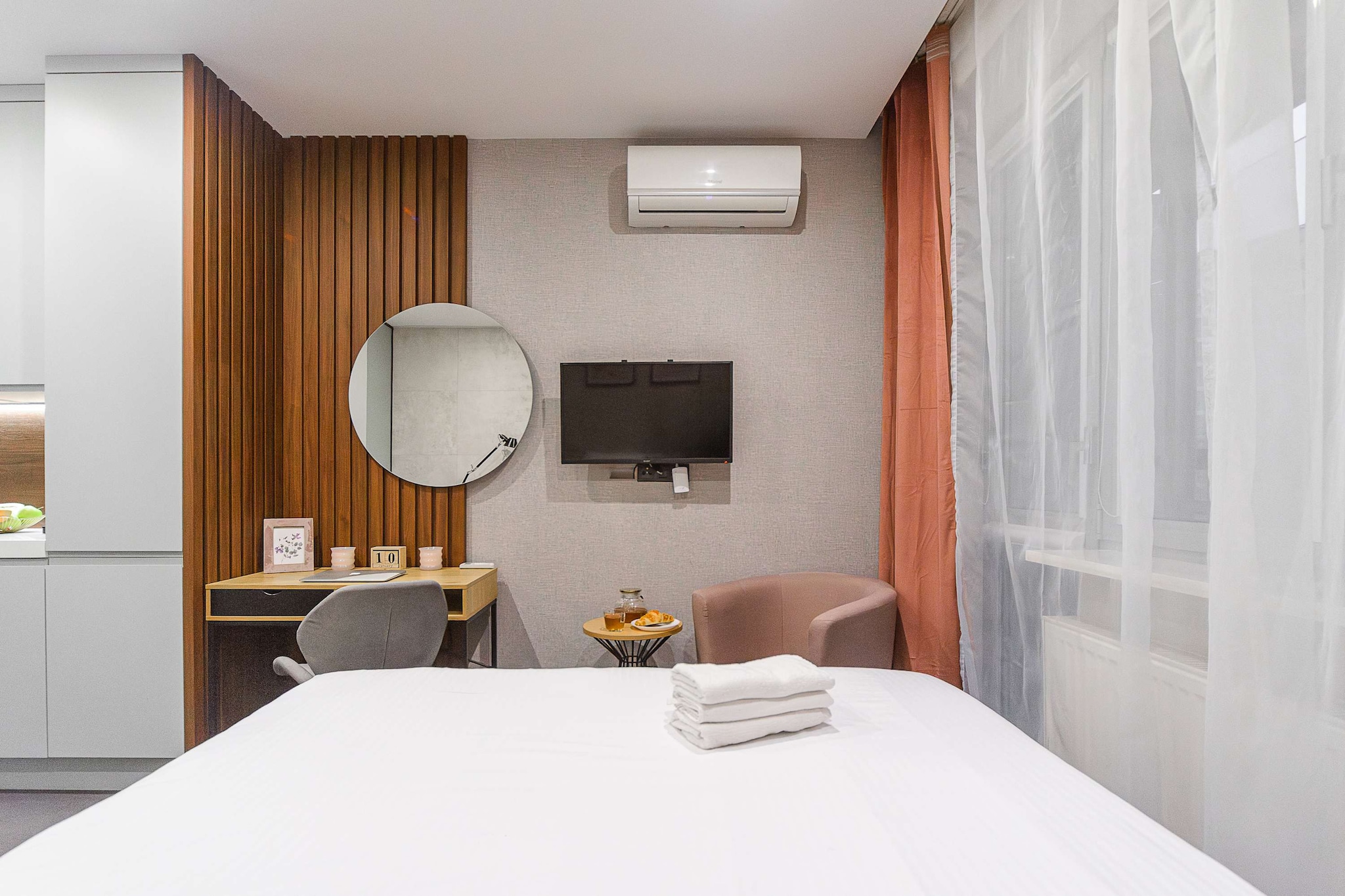 Bed Room