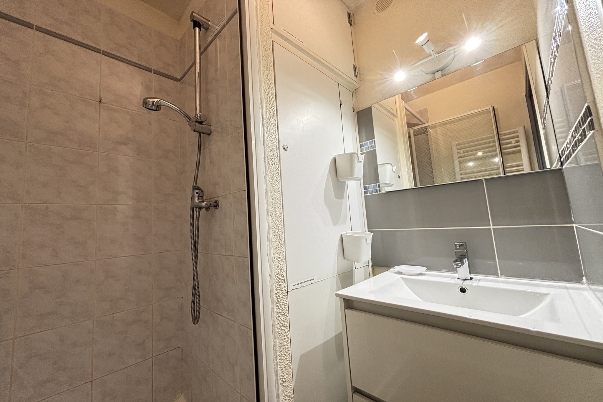 Pluton A N°43 - ST4C - Badkamer
