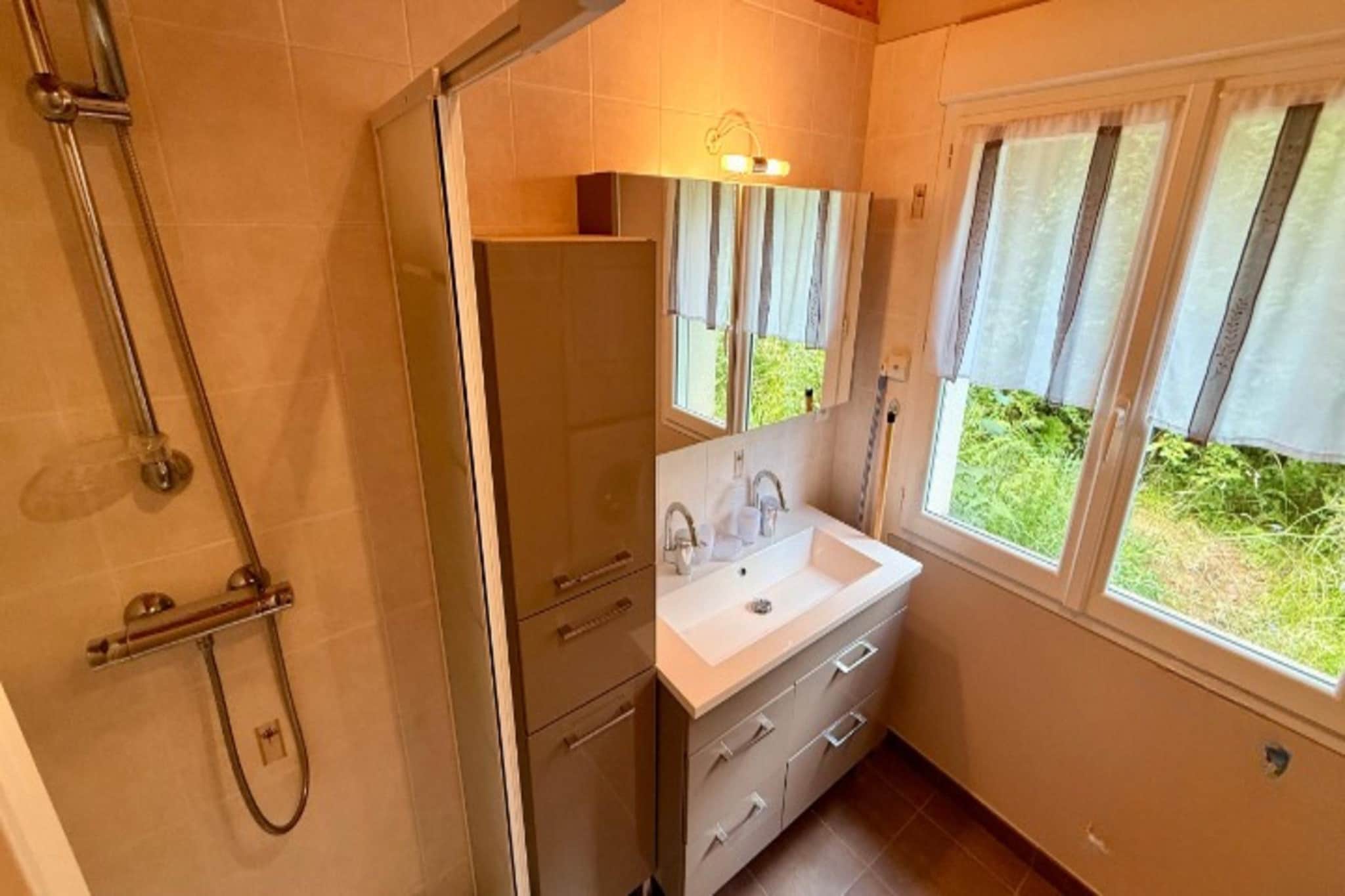 La Pergola Le Mont Dore 6pers - Badkamer