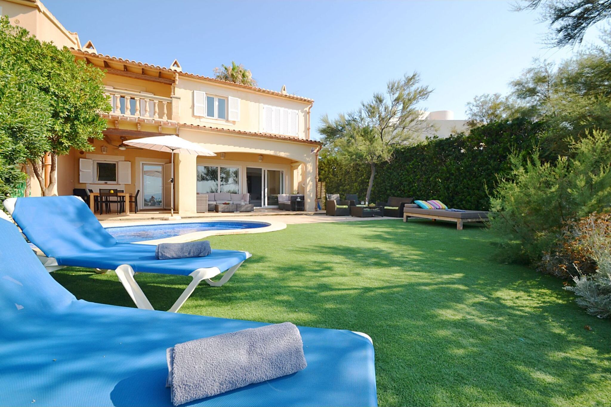Fun, connected holiday home just 200m from wide sandy beach on Mallorca