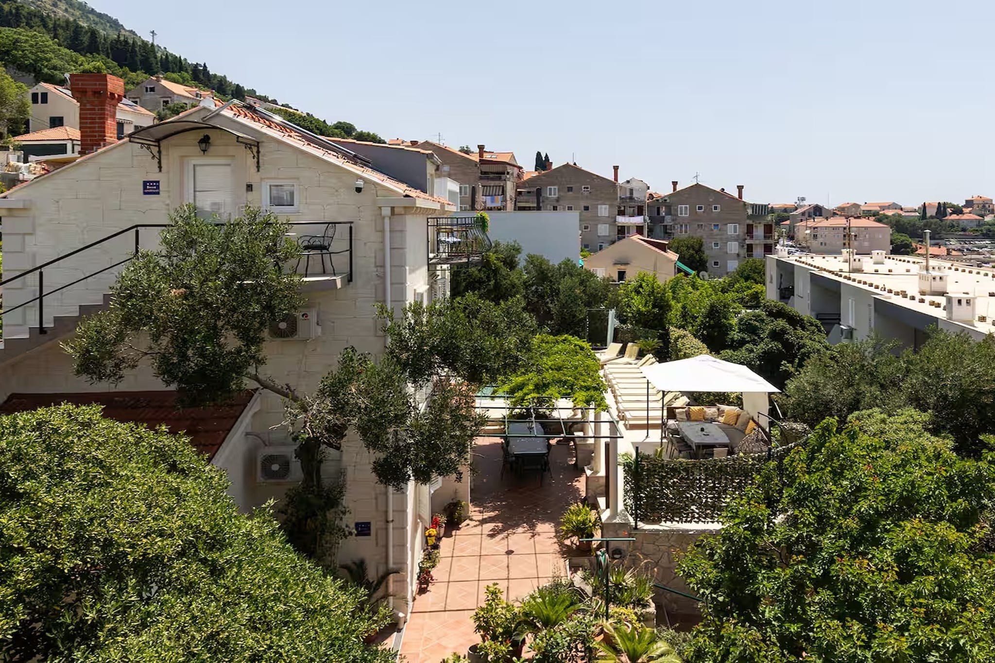 Deluxe apartment Marghareta - Three Bedroom Apartment with  Sea View and Terrace - Faciliteiten