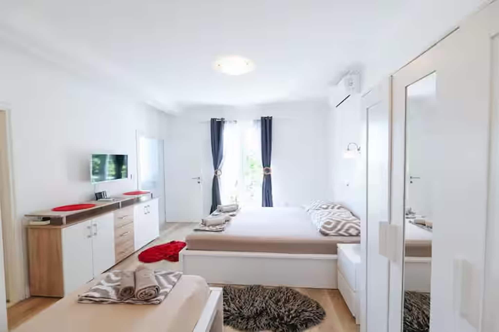 Deluxe apartment Marghareta - Three Bedroom Apartment with  Sea View and Terrace
