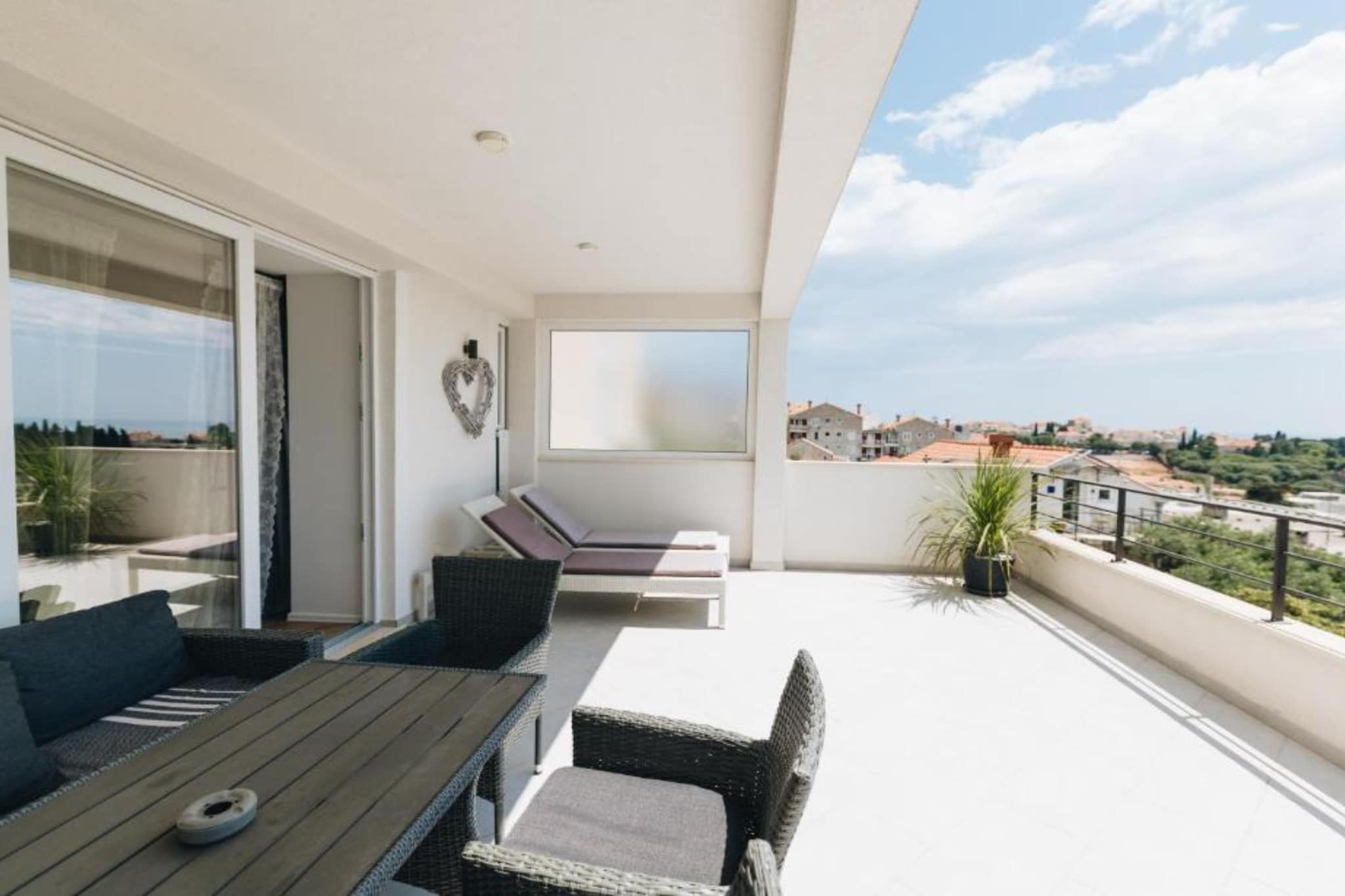 Residence Apartment Marghareta No. 2 - Three Bedroom Apartment  with Balcony - Terrasse / balcon
