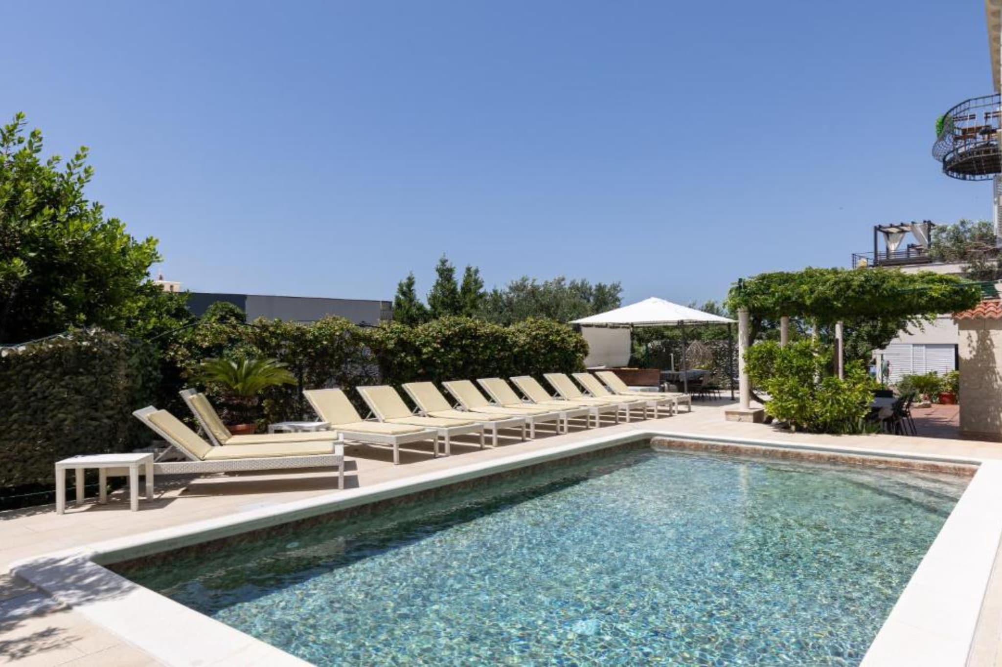 Marghareta Apartment NO 1 - TOP Location - Studio Apartment - Piscine