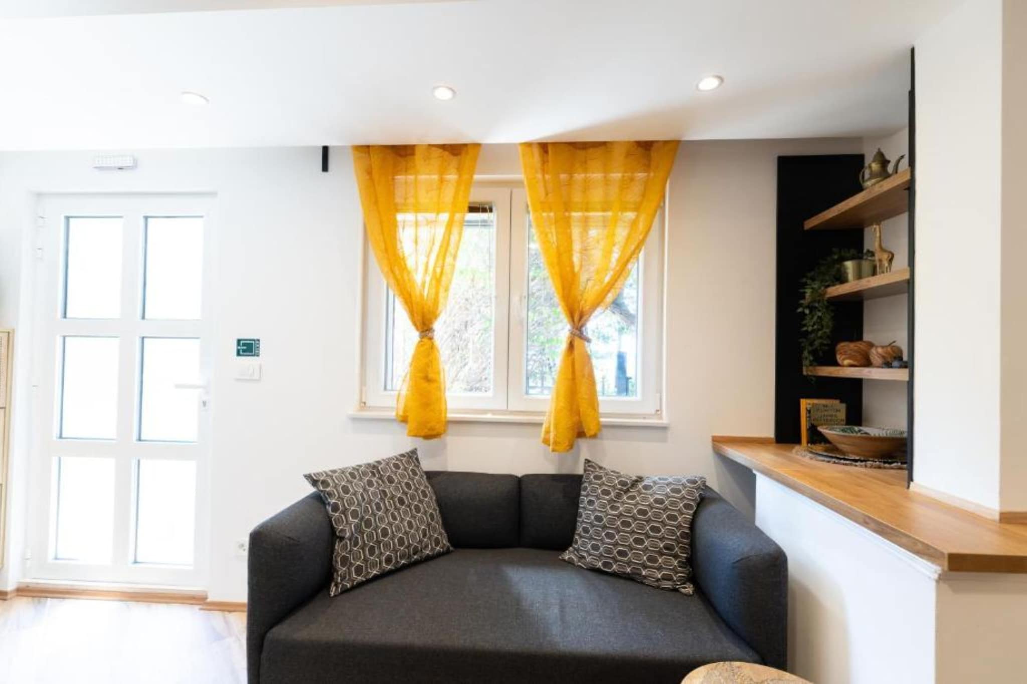 Marghareta Apartment NO 1 - TOP Location - Studio Apartment