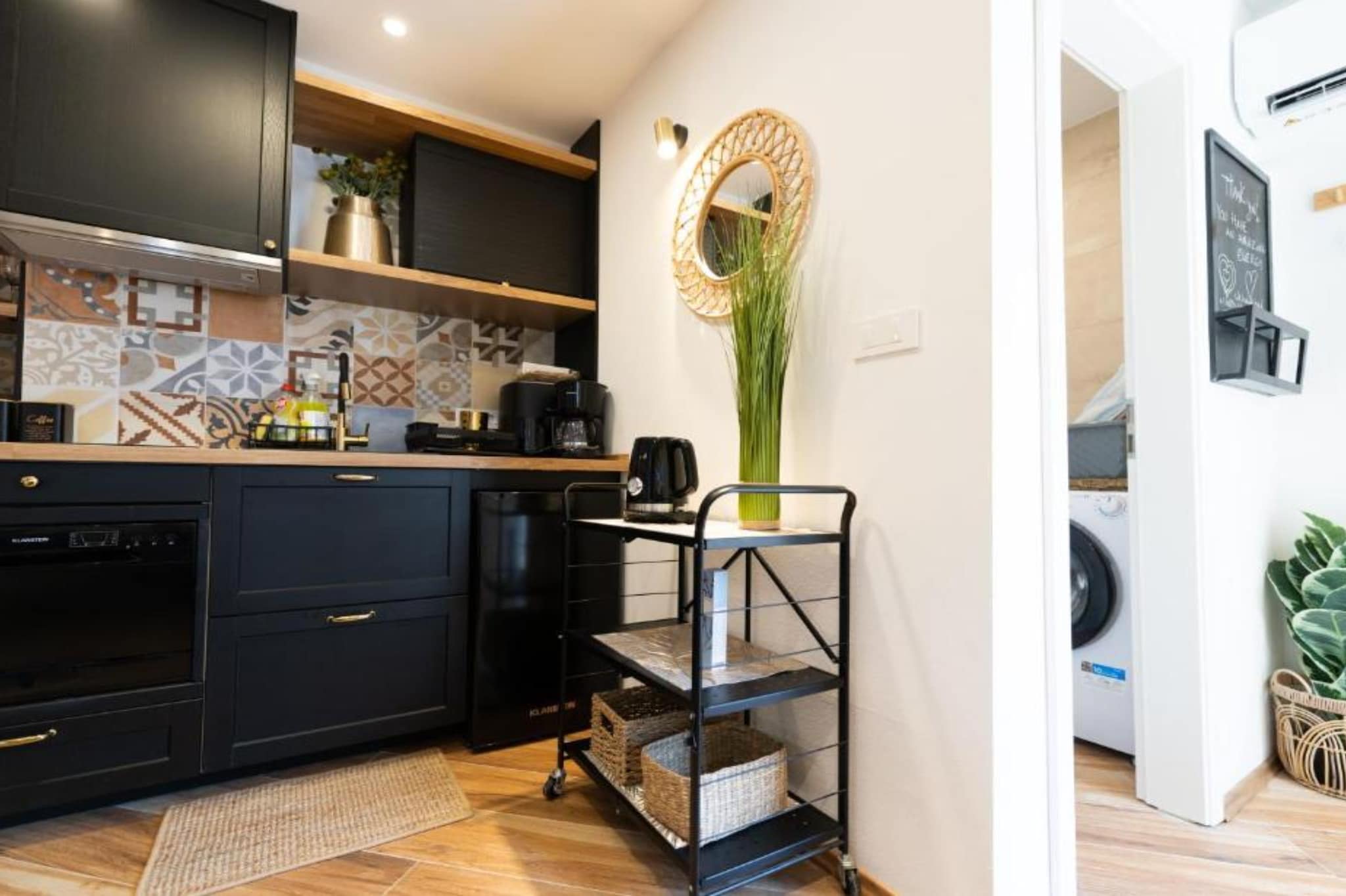Marghareta Apartment NO 1 - TOP Location - Studio Apartment