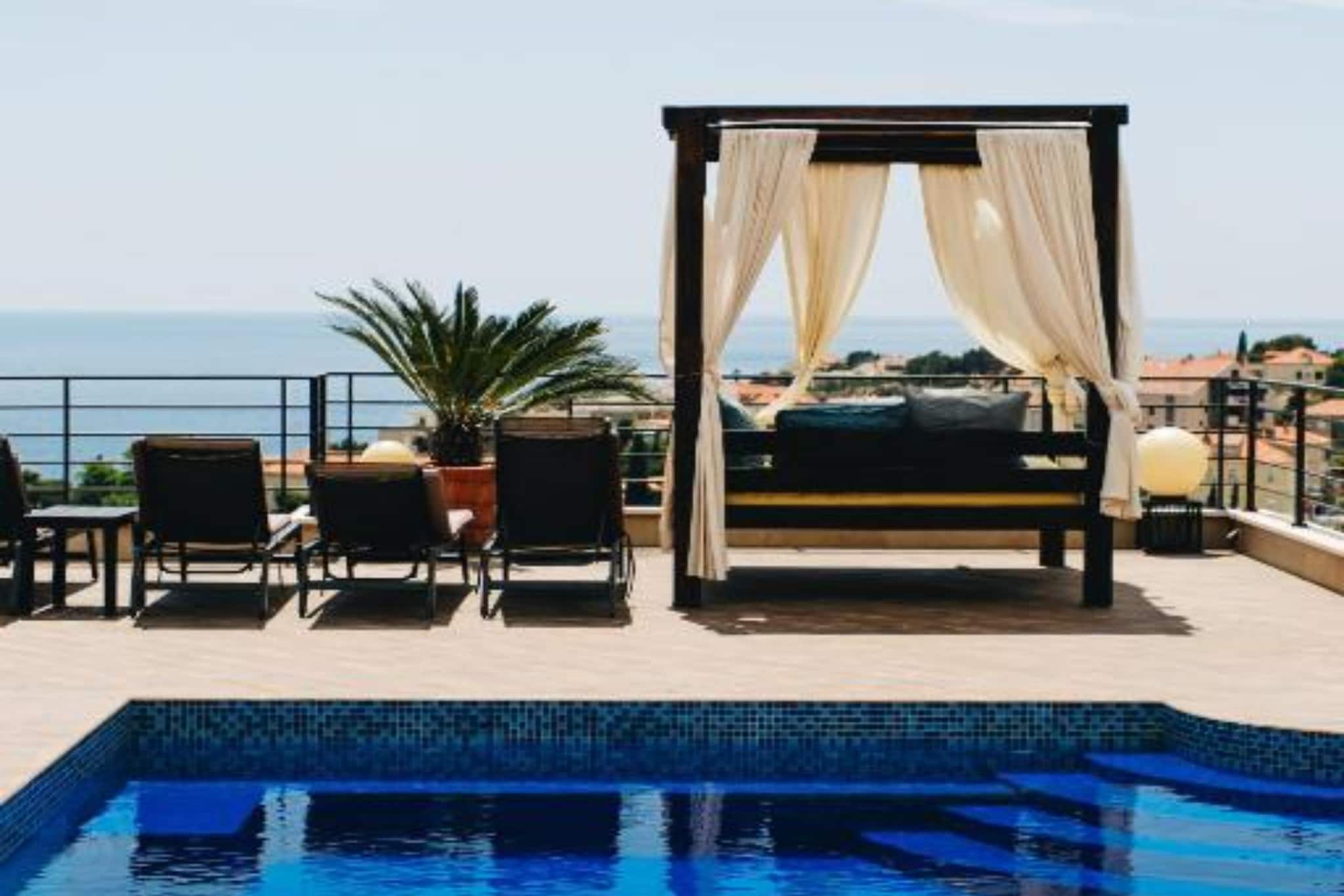 Residence Apartment Marghareta No. 1 with Sea View - Two Bedroom Apartment  with Sea View - Piscine