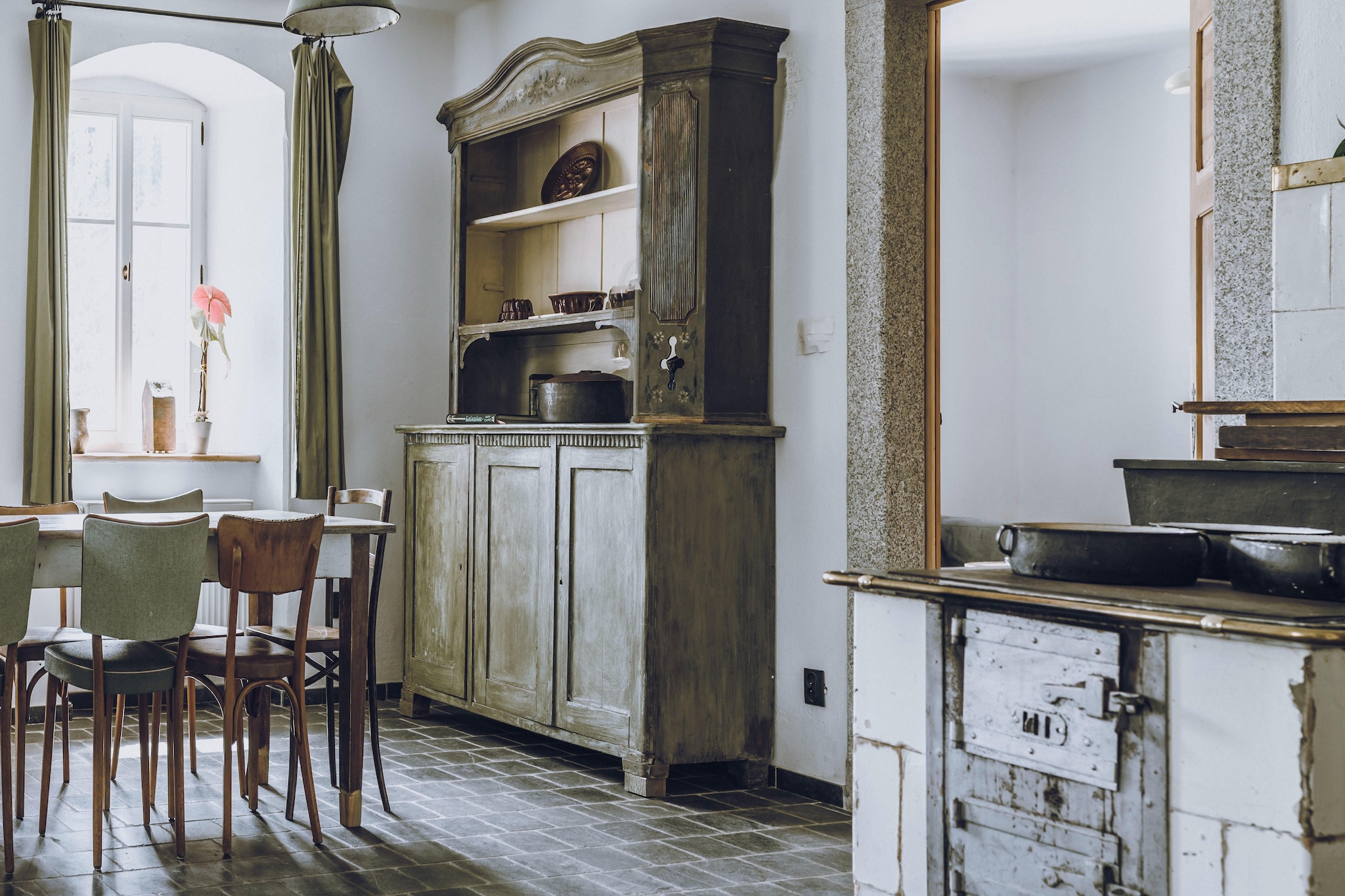 Apartment 1 - Old Kitchen - Eetkamer