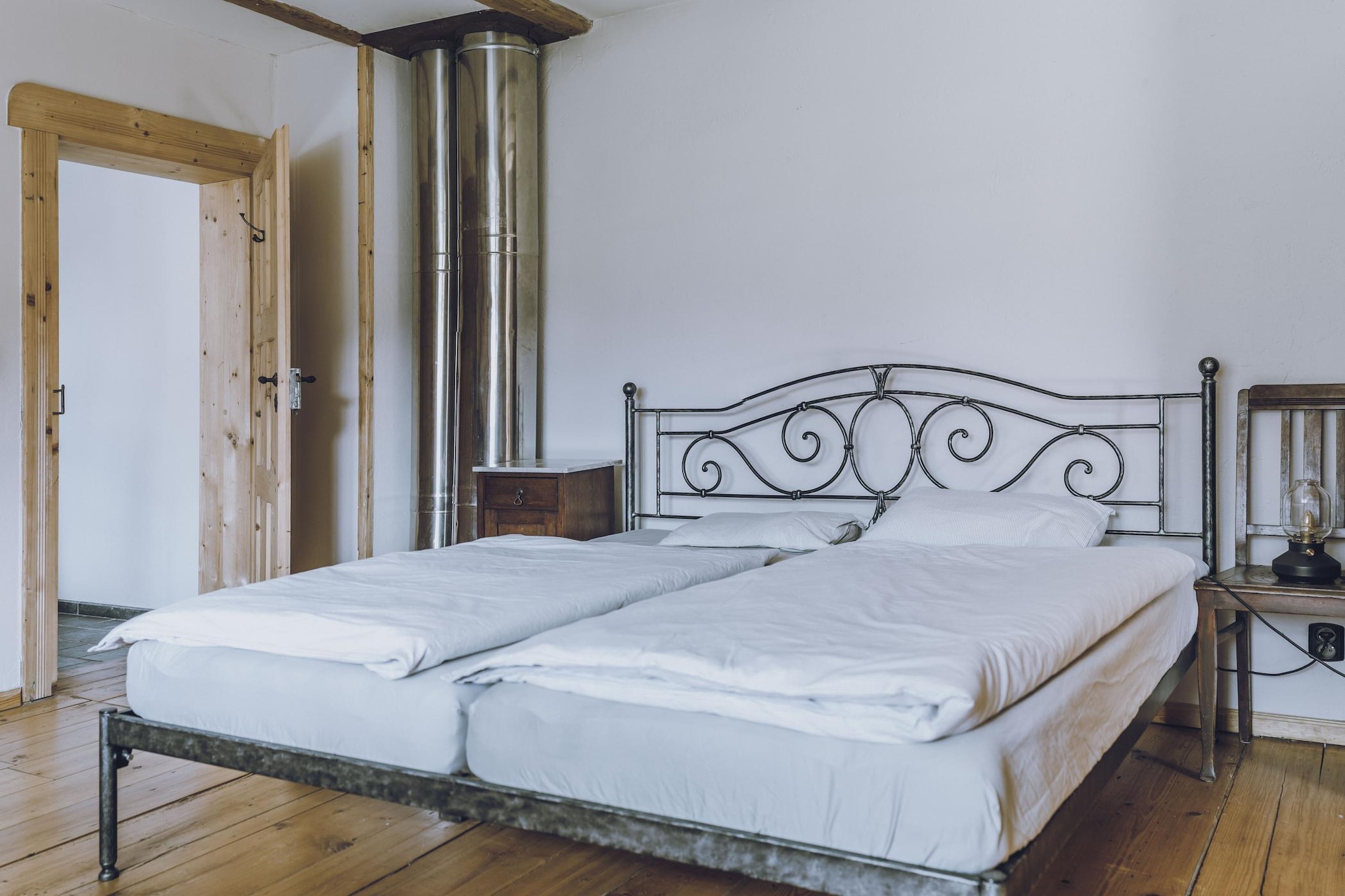 Apartment 8 - Oak
