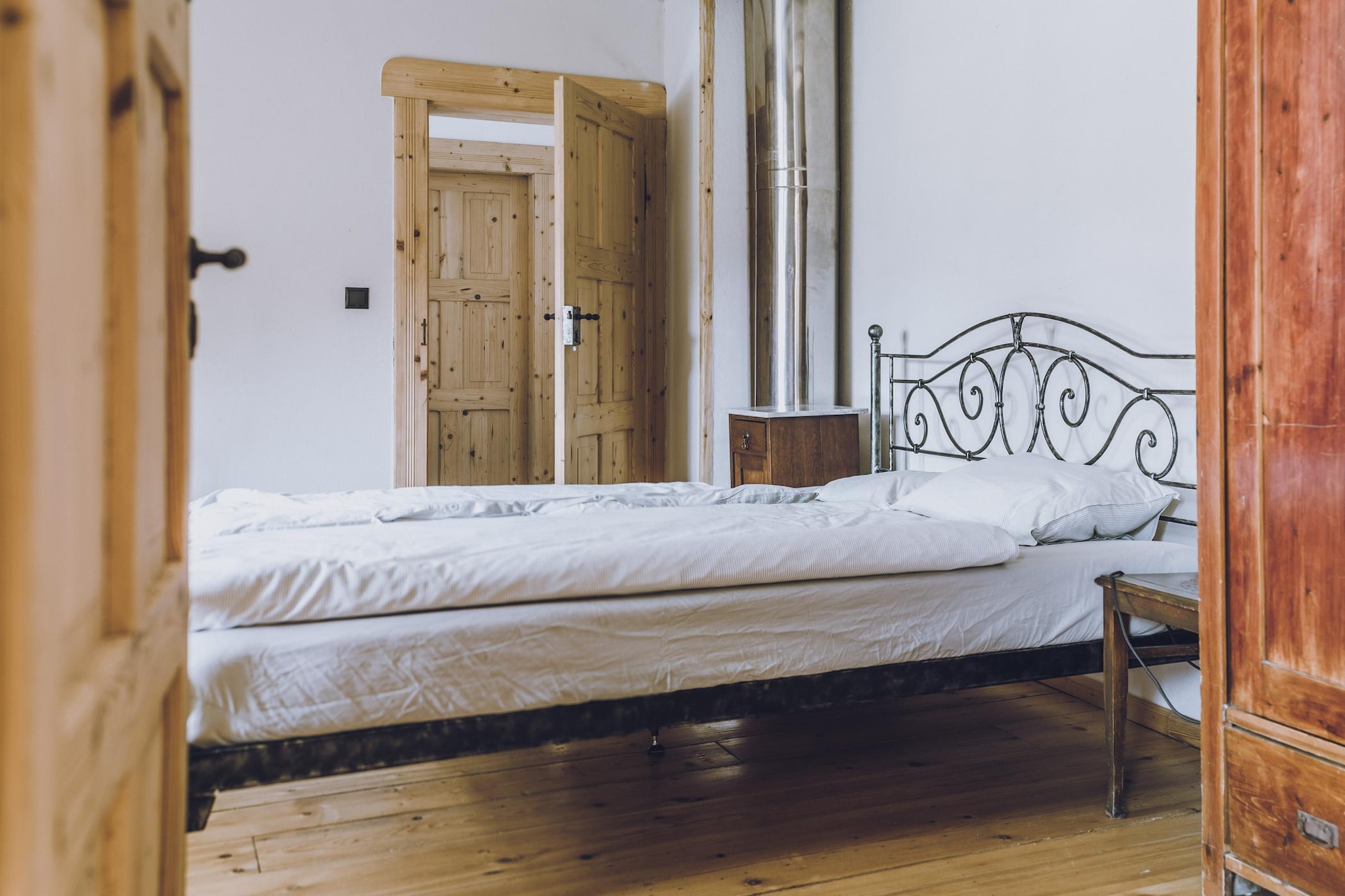 Apartment 8 - Oak - Bedroom