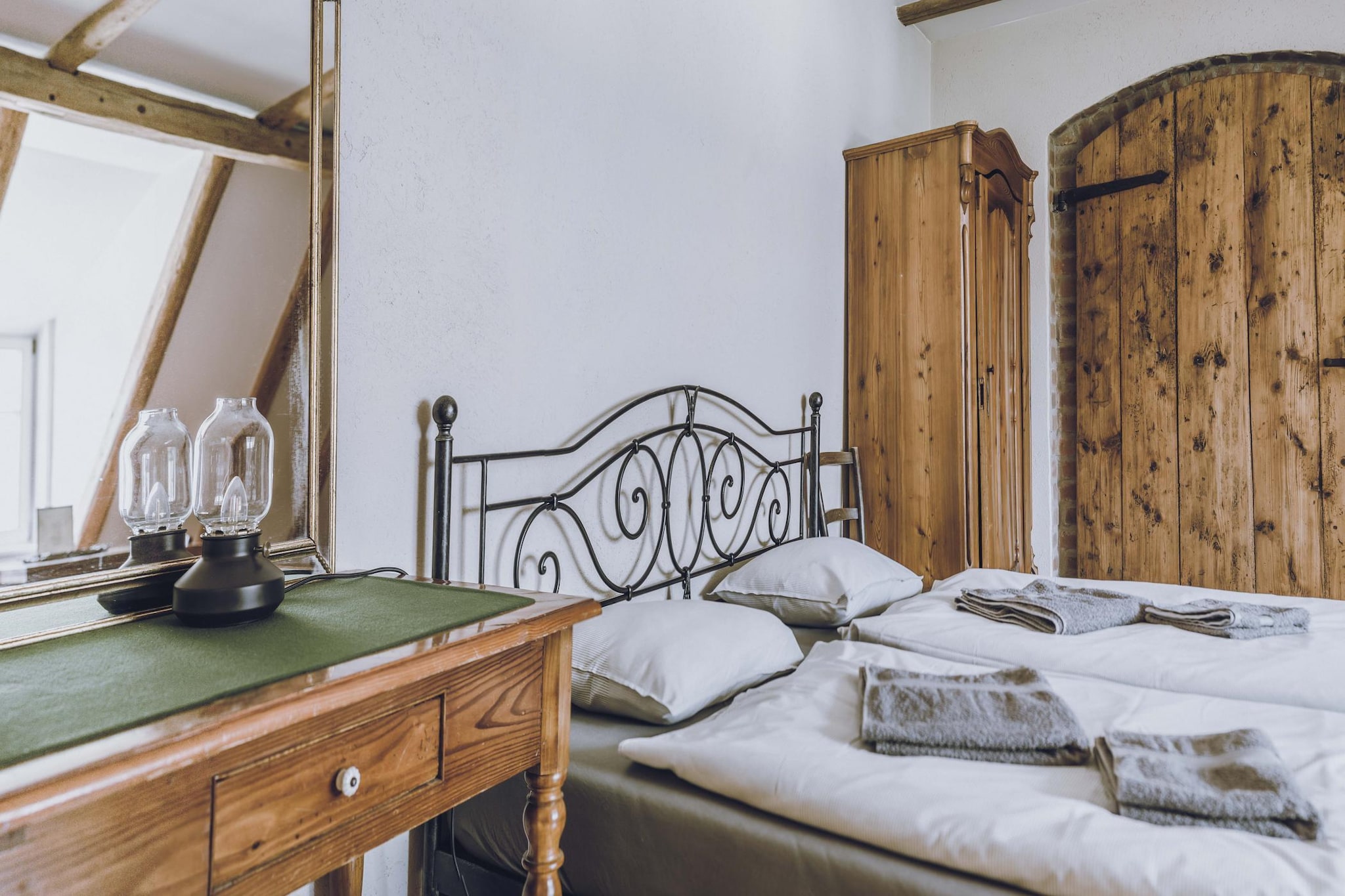 Apartment 9 - Swallow - Bedroom