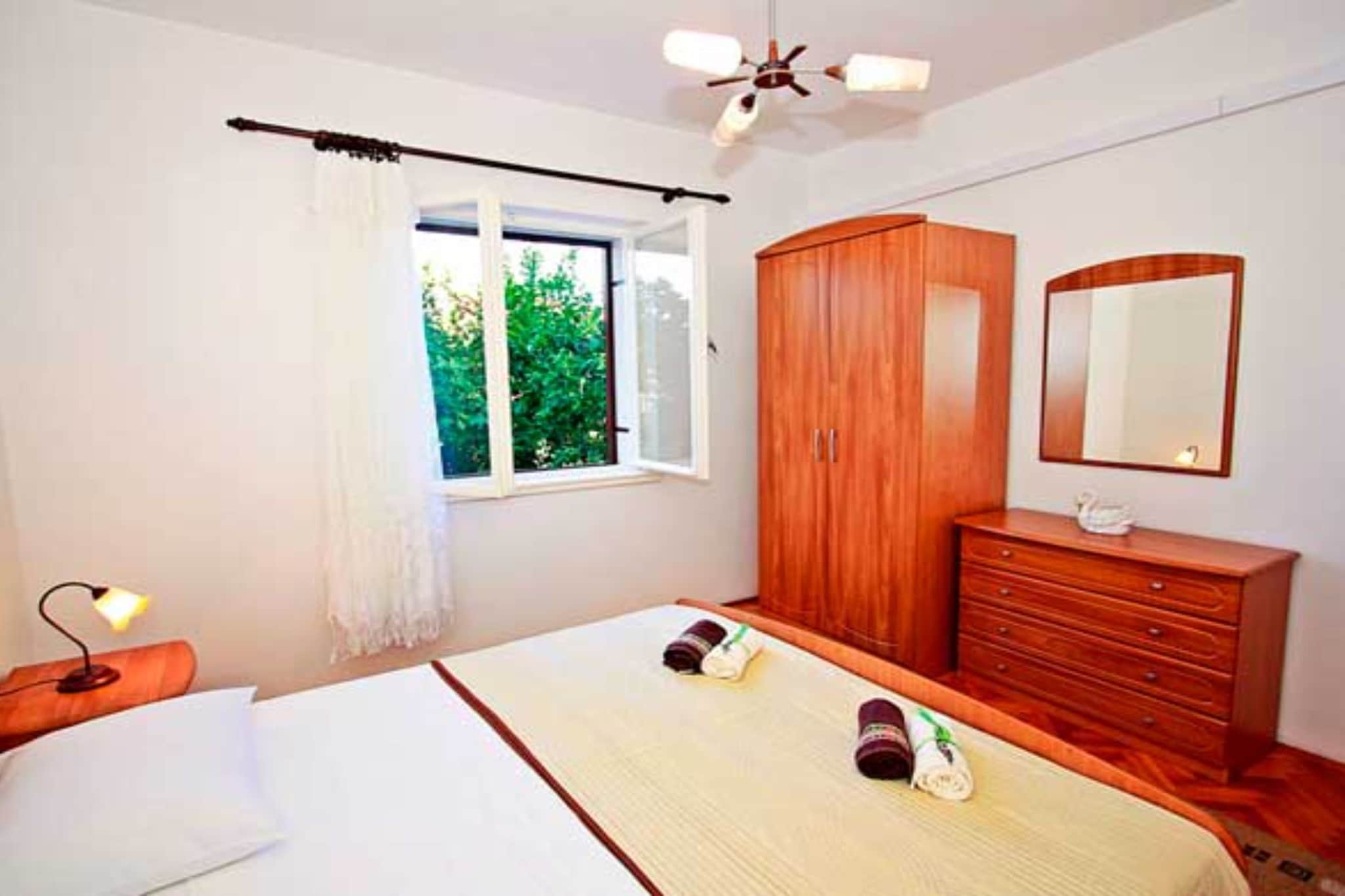 Apartments Darija Supetar - Two Bedroom Apartment with Terrace - Schlafzimmer