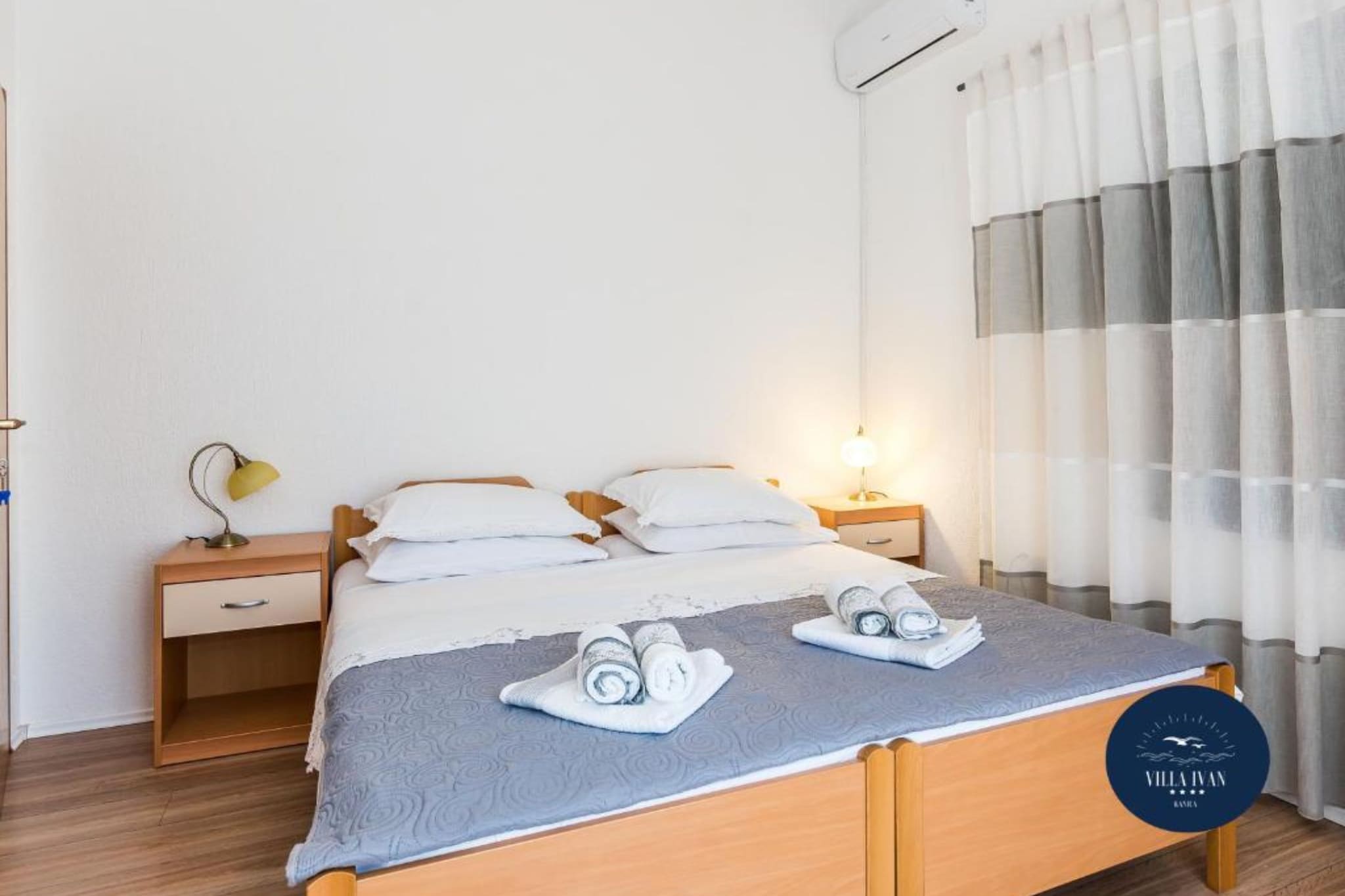 Villa Ivan apartment with balcony and sea view A1 - Chambre
