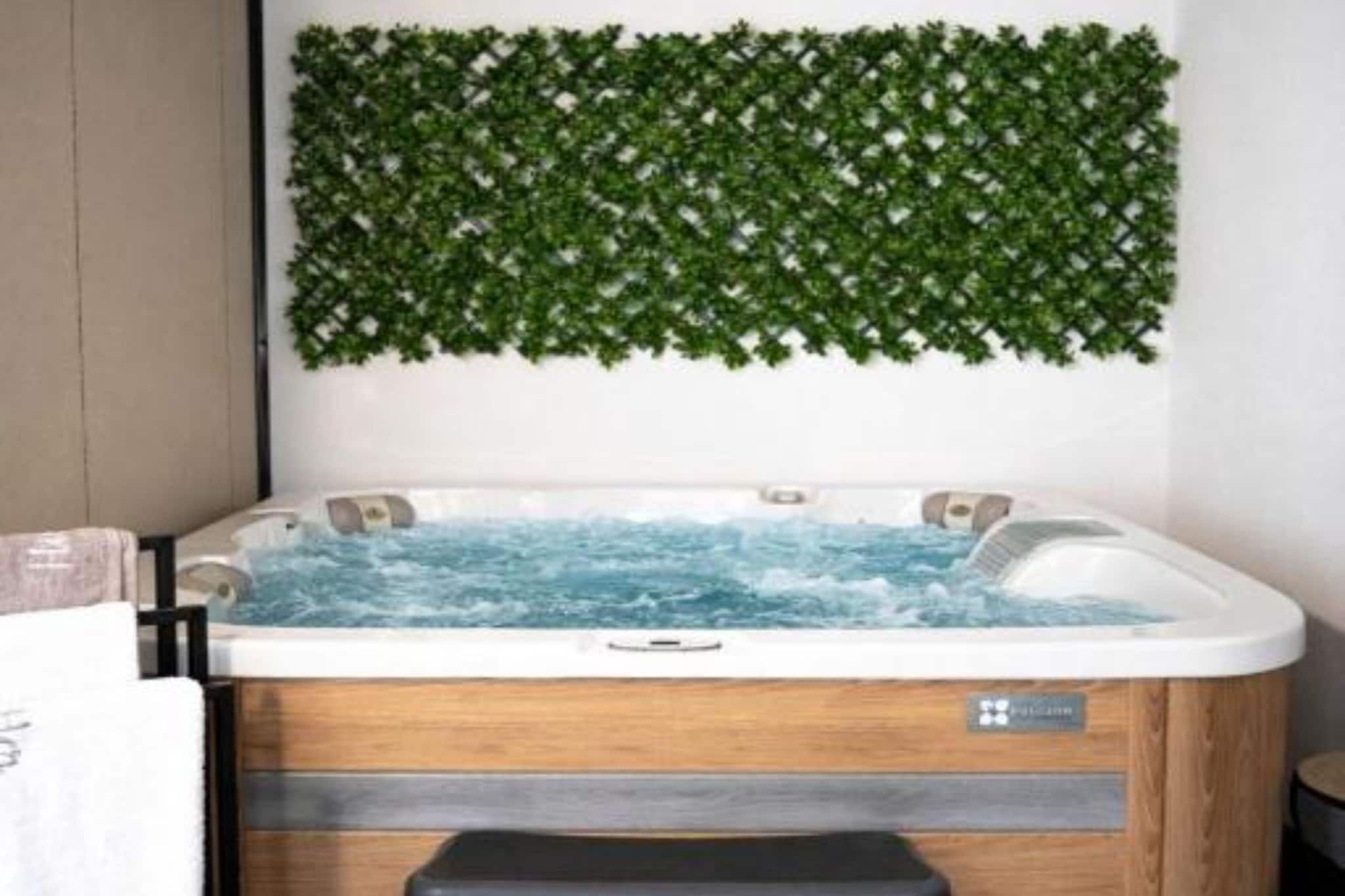 Lux Mobile Homes Vodice - Two bedroom home with private hot tub (Aurora) - Spa