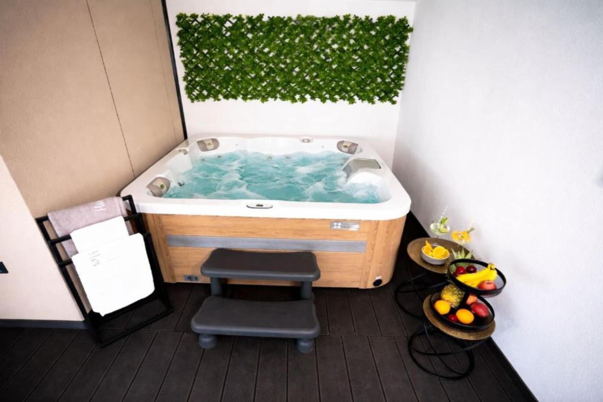 Lux Mobile Homes Vodice - Two bedroom home with private hot tub (Aurora) - Spa