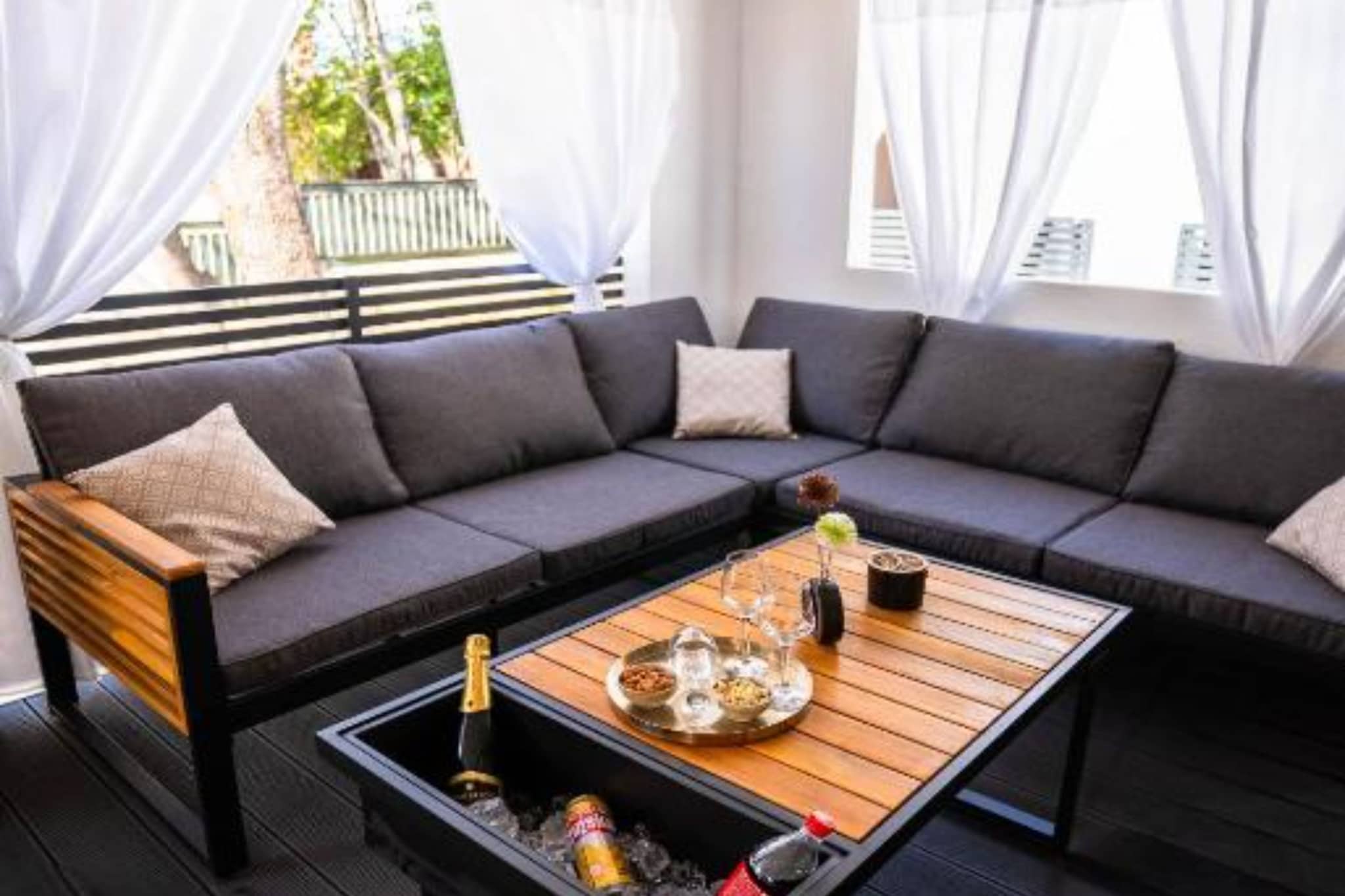 Lux Mobile Homes Vodice -  Two bedroom home with private hot tub (Aria) - Woonkamer