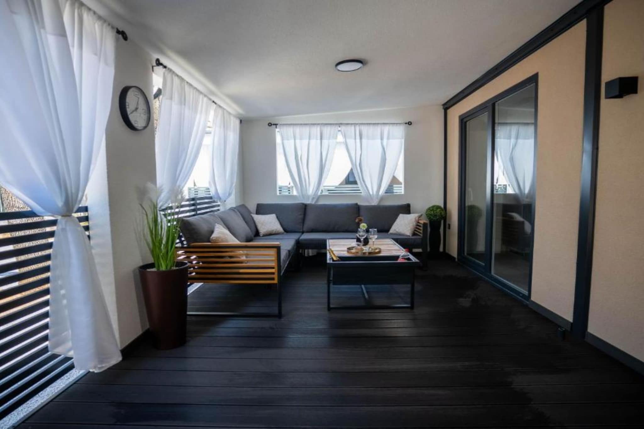 Lux Mobile Homes Vodice -  Two bedroom home with private hot tub (Aria) - Woonkamer