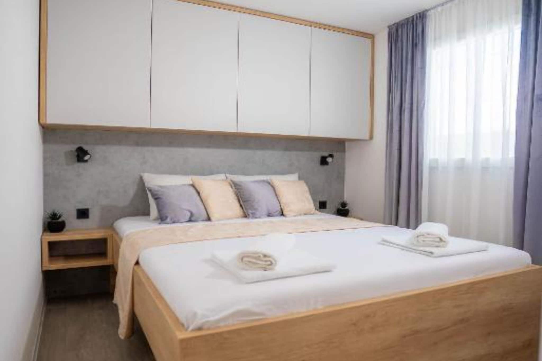 Lux Mobile Homes Vodice -  Two bedroom home with private hot tub (Aria) - Slaapkamer