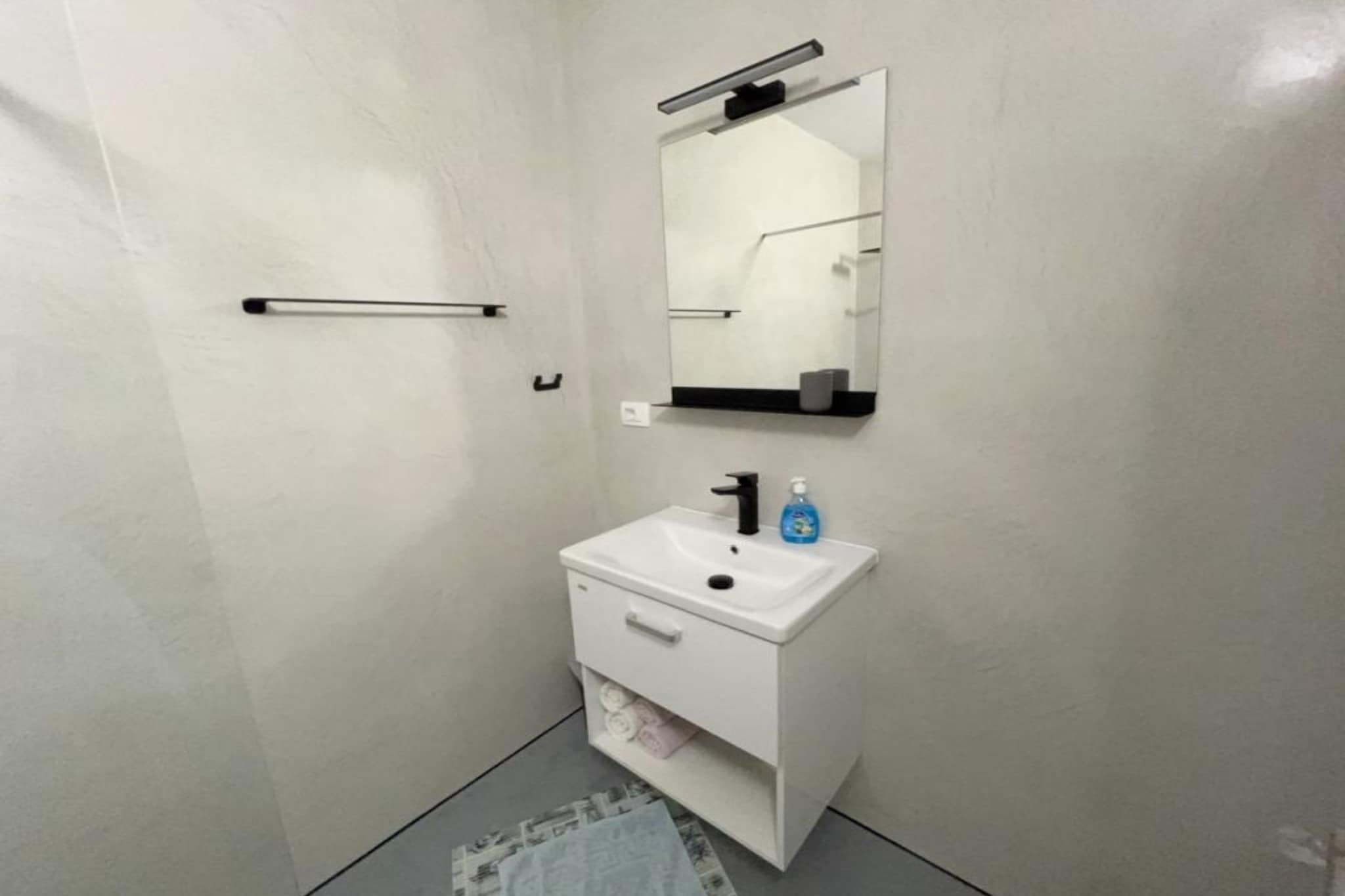 Apartments Vicelić - One bedroom apartment with sea view (2) - Badkamer