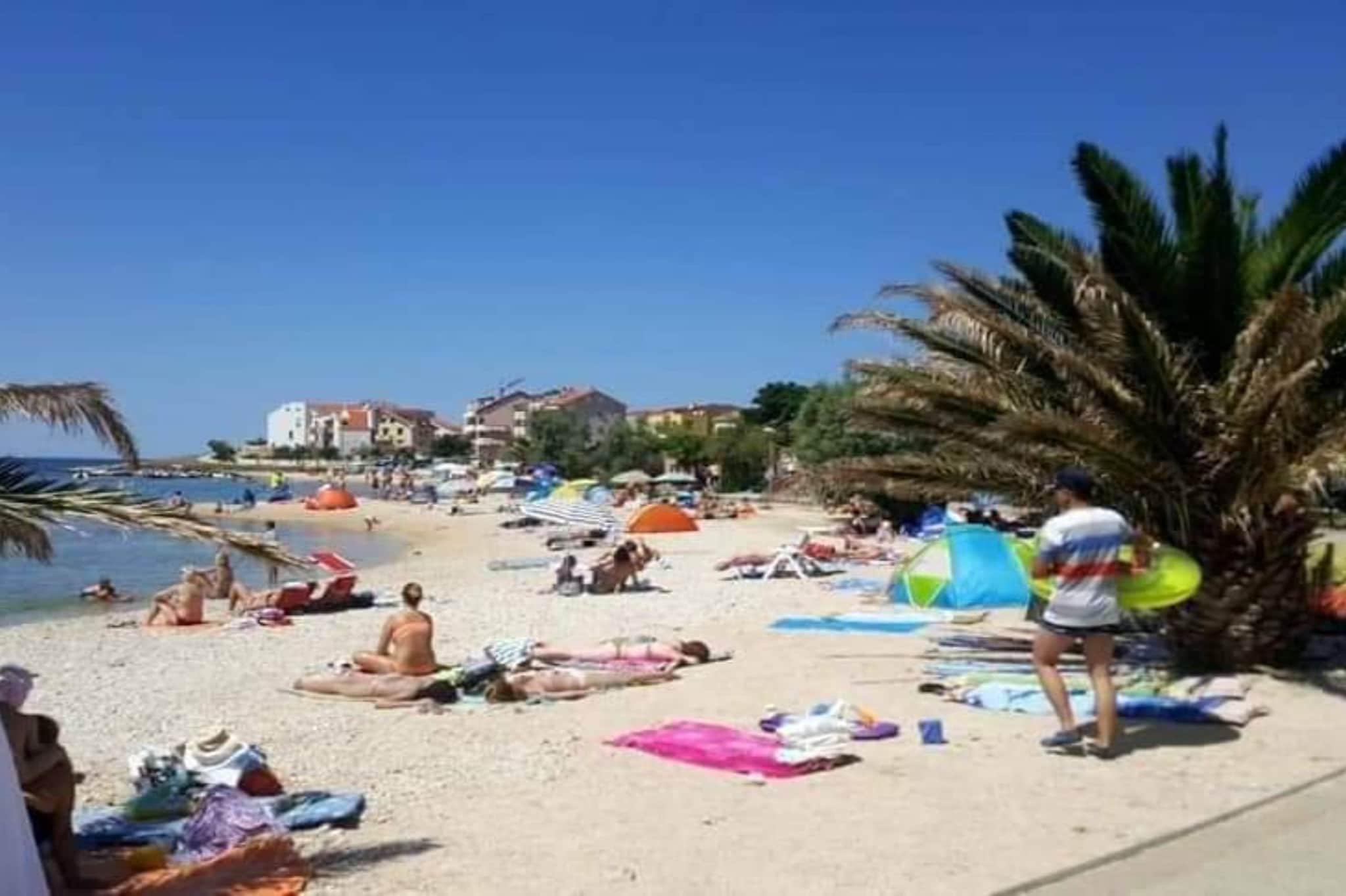 Apartments Cvetnić - One Bedroom Apartment with Sea View and Balcony  (Owner A4) - Buitenlucht