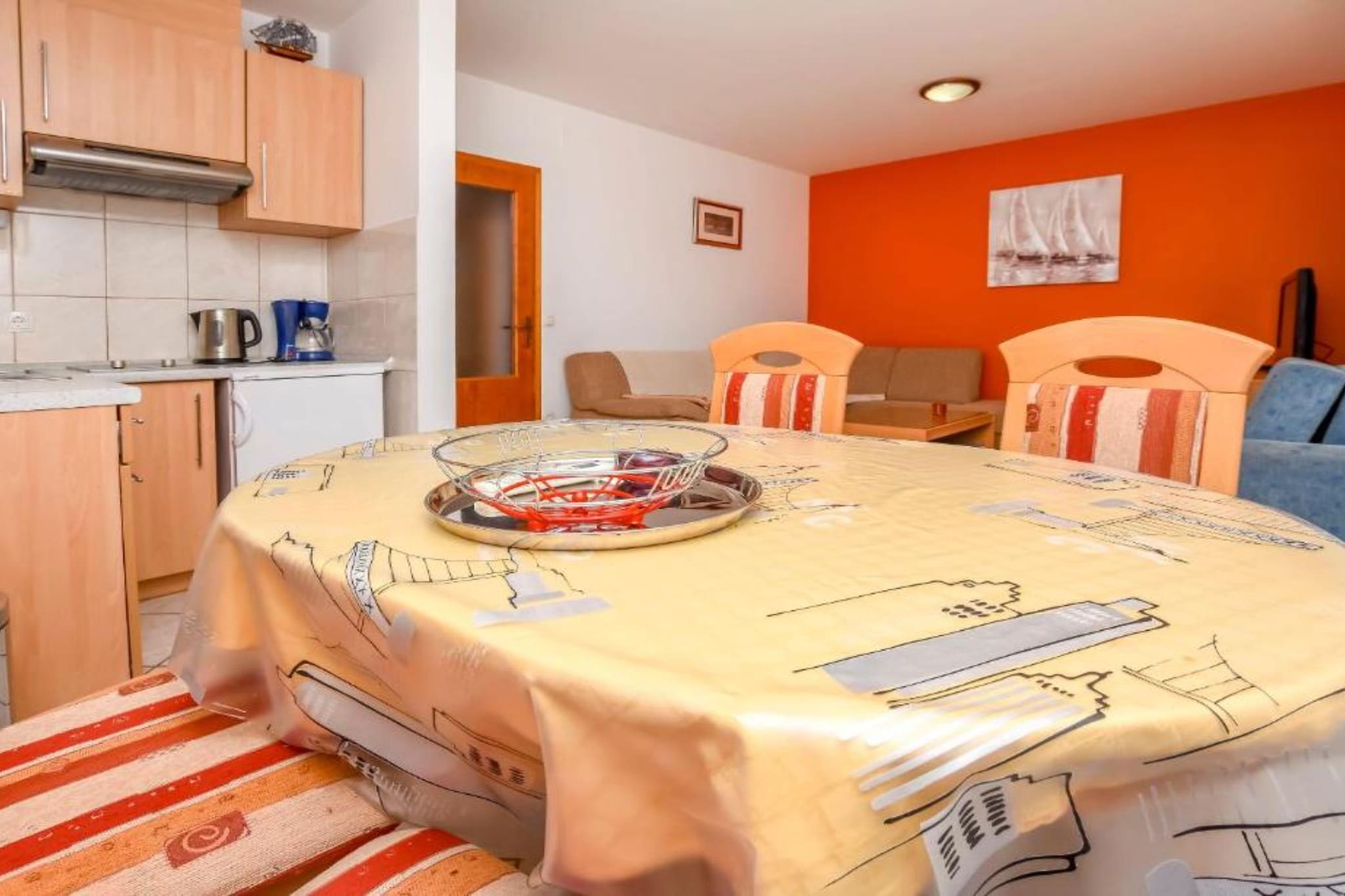 Aurel Suites- One Bedroom Apartment with Balcony