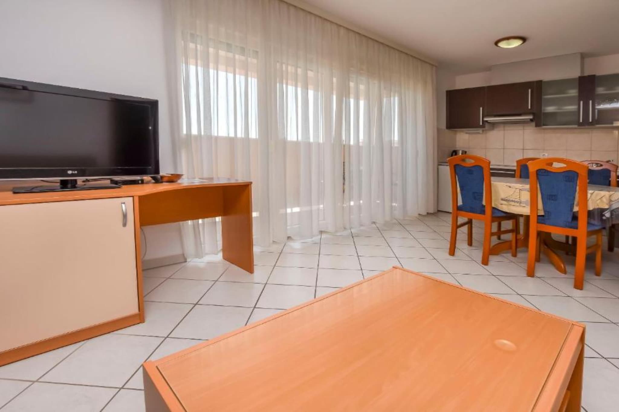 Aurel Suites-Two Bedroom Apartment  with Balcony