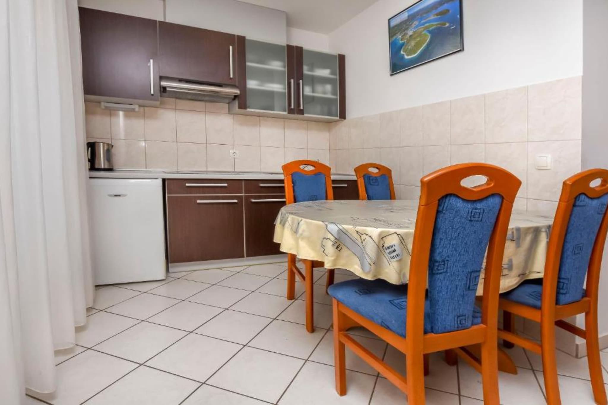 Aurel Suites-Two Bedroom Apartment with Balcony