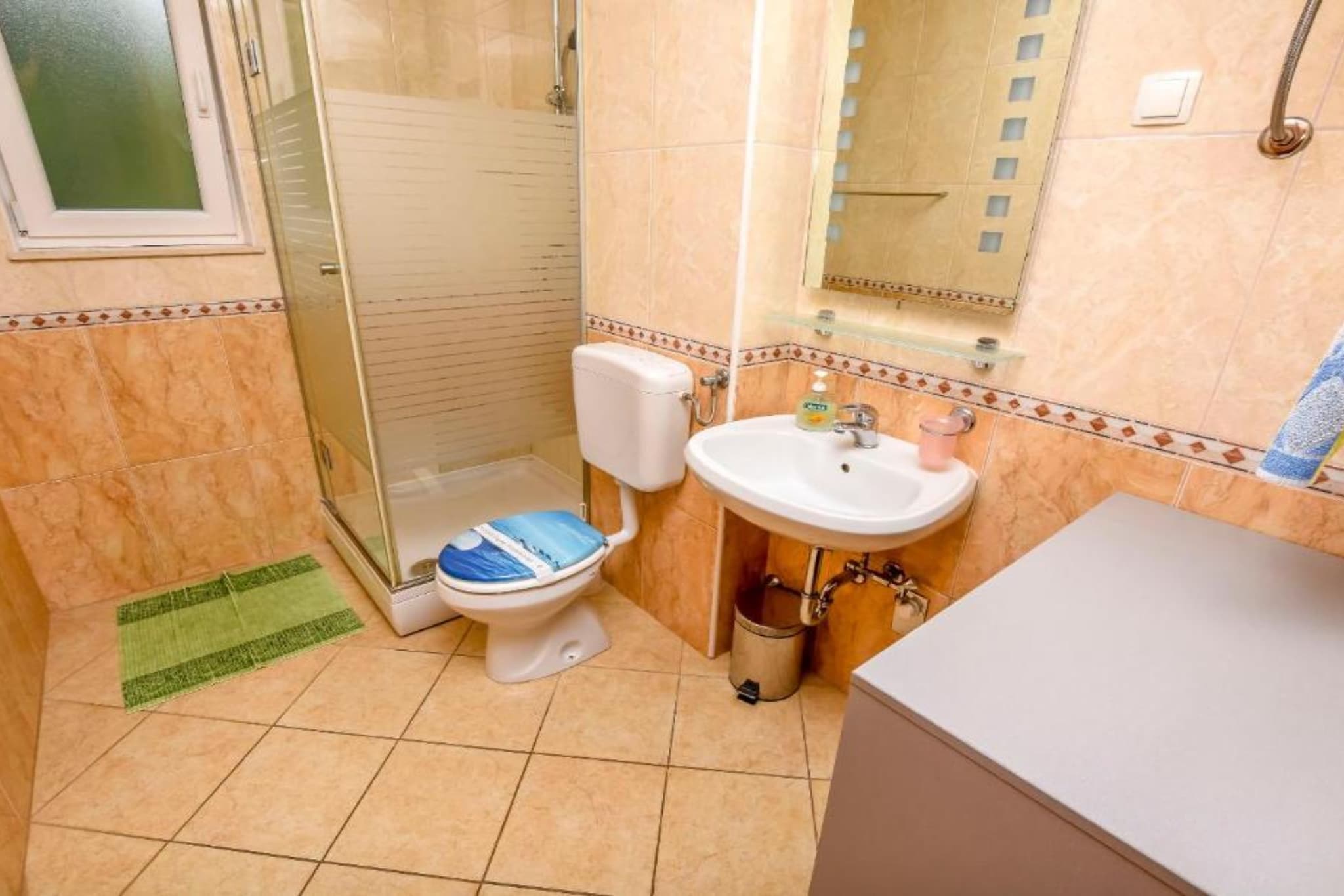 Aurel Suites-Two Bedroom Apartment  with Balcony - Salle de bain