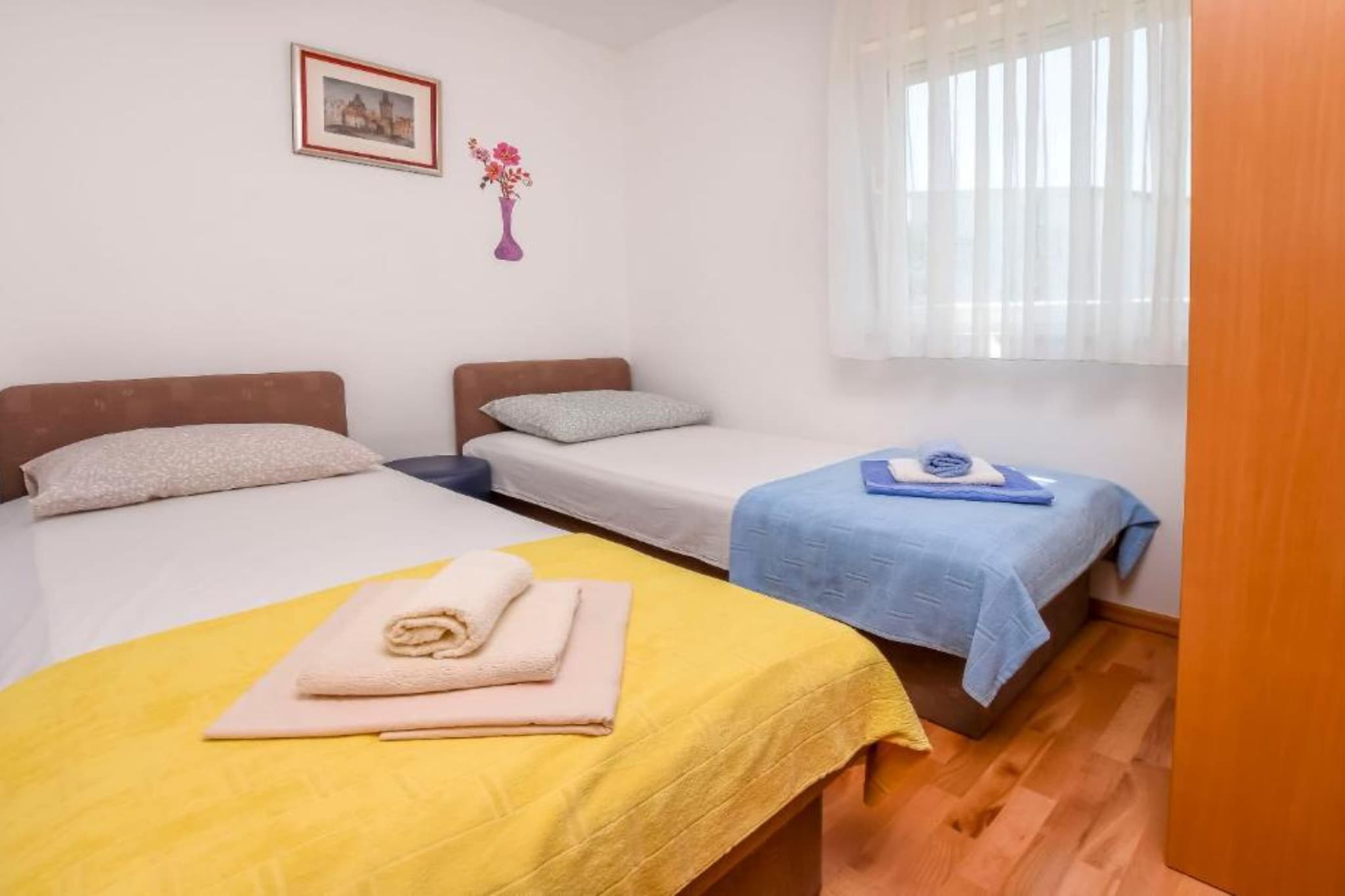 Aurel Suites- Comfort Two Bedroom Apartment with Balcony - Chambre