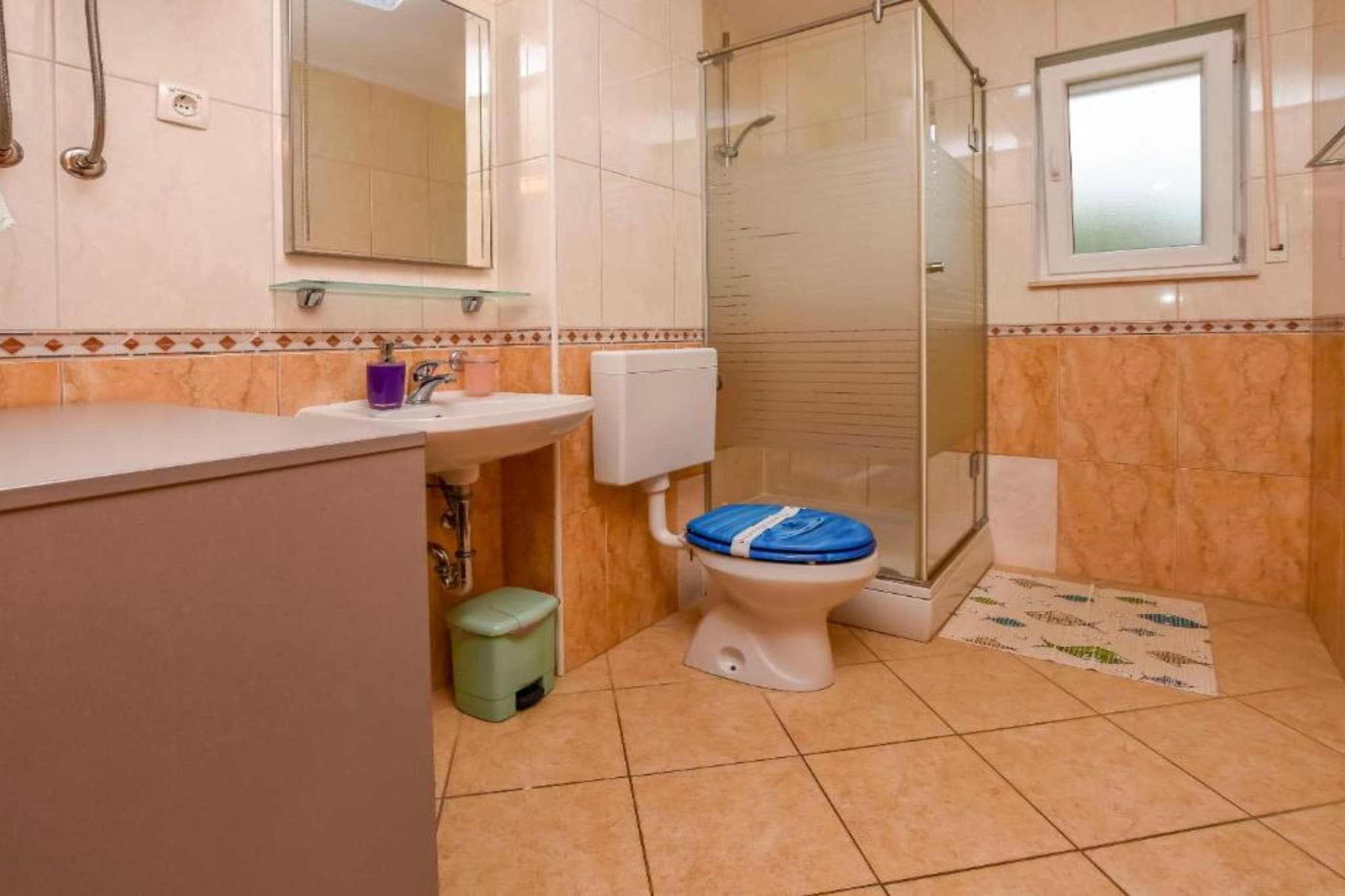 Aurel Suites - Classic Comfort Two Bedroom Apartment with Balcony - Salle de bain