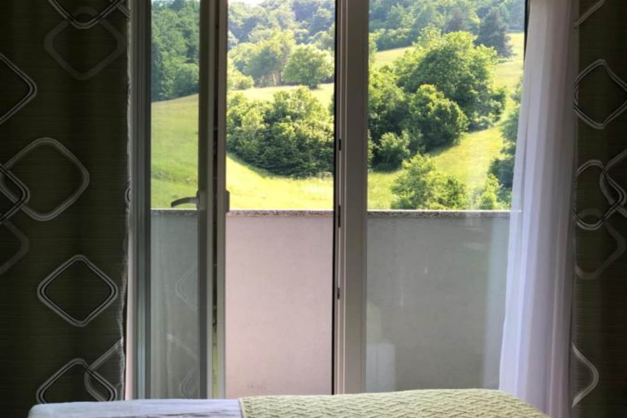 Villa Lika Annex - Double Room with Mountain View 8