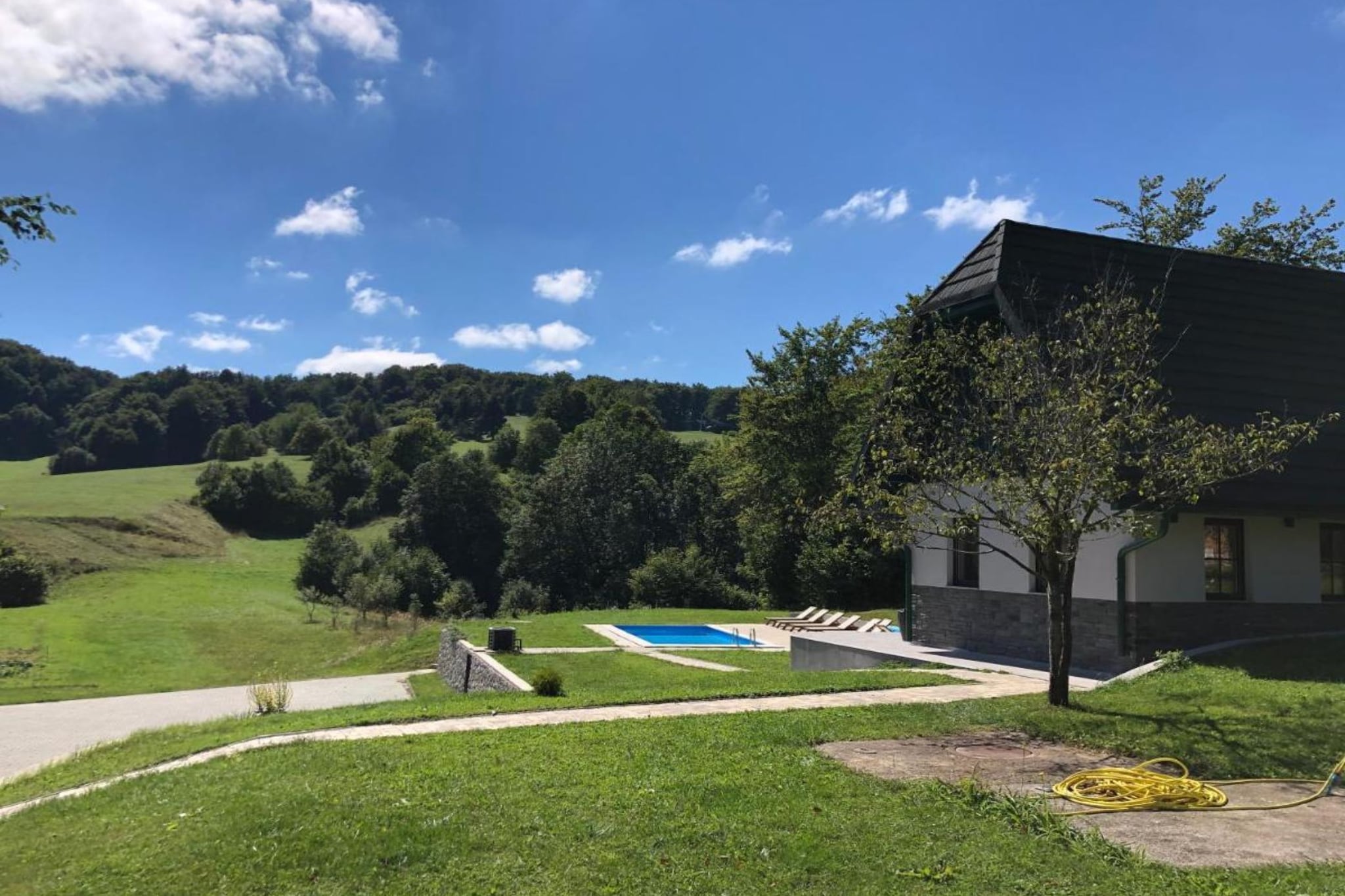 Villa Lika Annex - Twin Room 10 - Buitenlucht