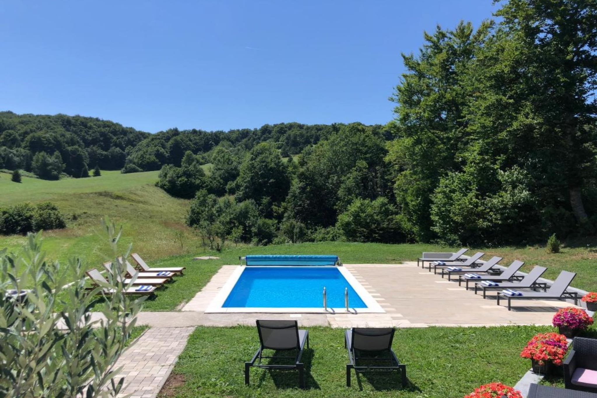 Villa Lika Annex - Double Room 5  (small room) - Zwembad