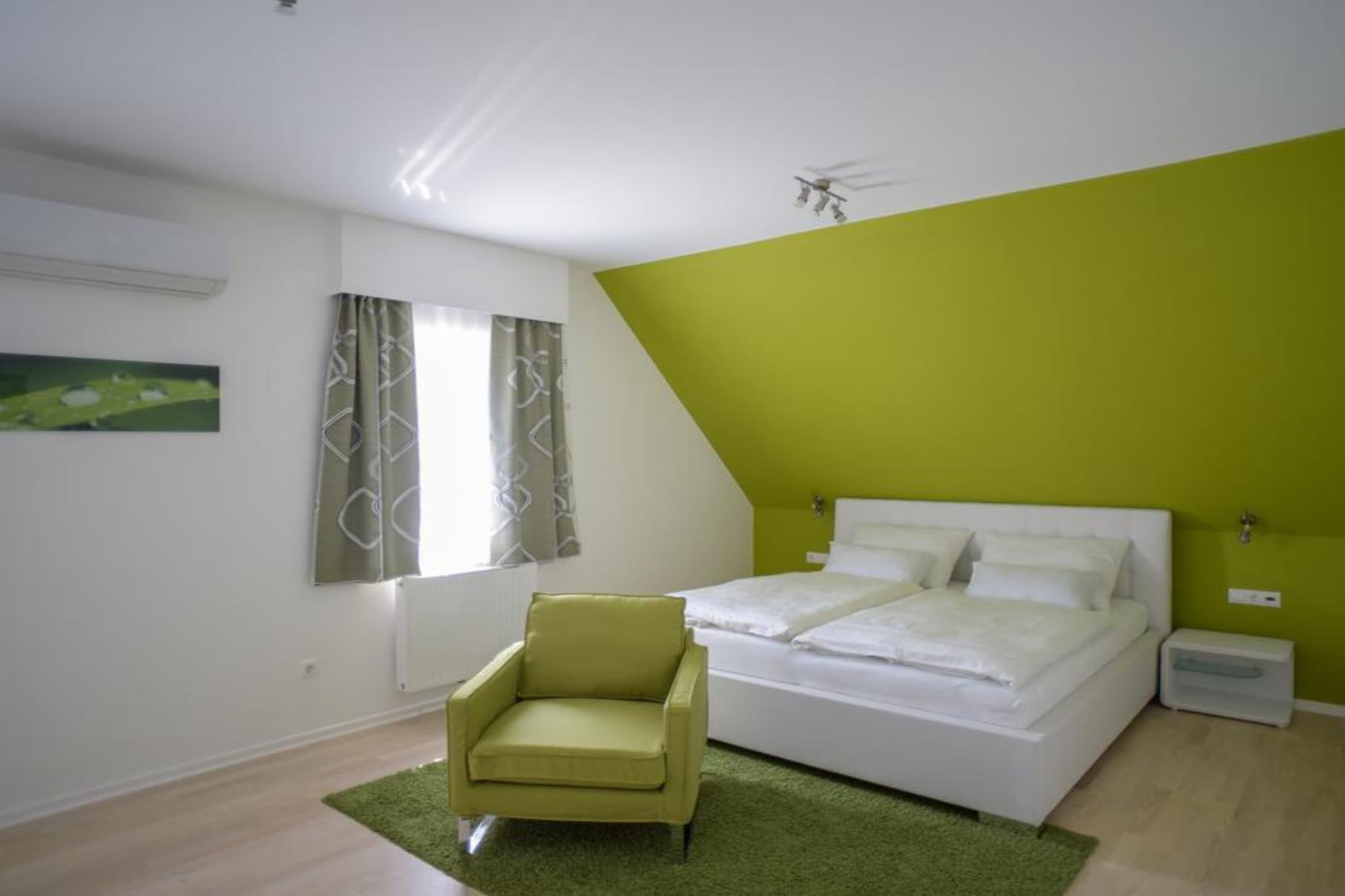 Villa Lika Annex - Double Room 5  (small room) - Slaapkamer