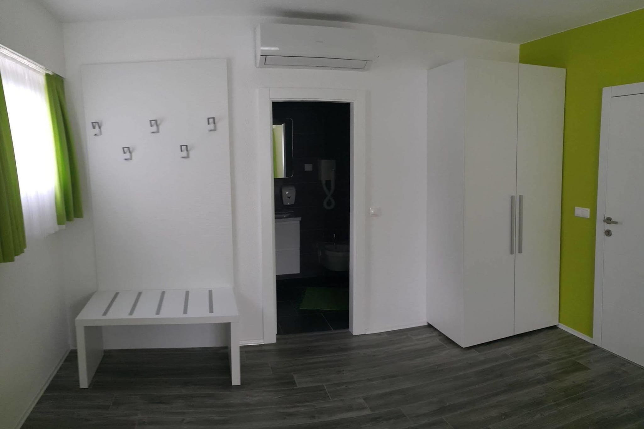Villa Lika Annex - Double Room 5  (small room) - Slaapkamer