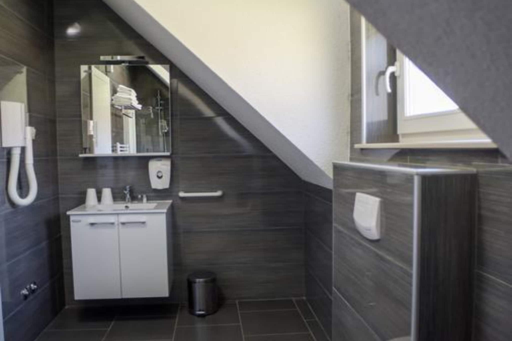 Villa Lika Annex - Double Room 5  (small room) - Badkamer