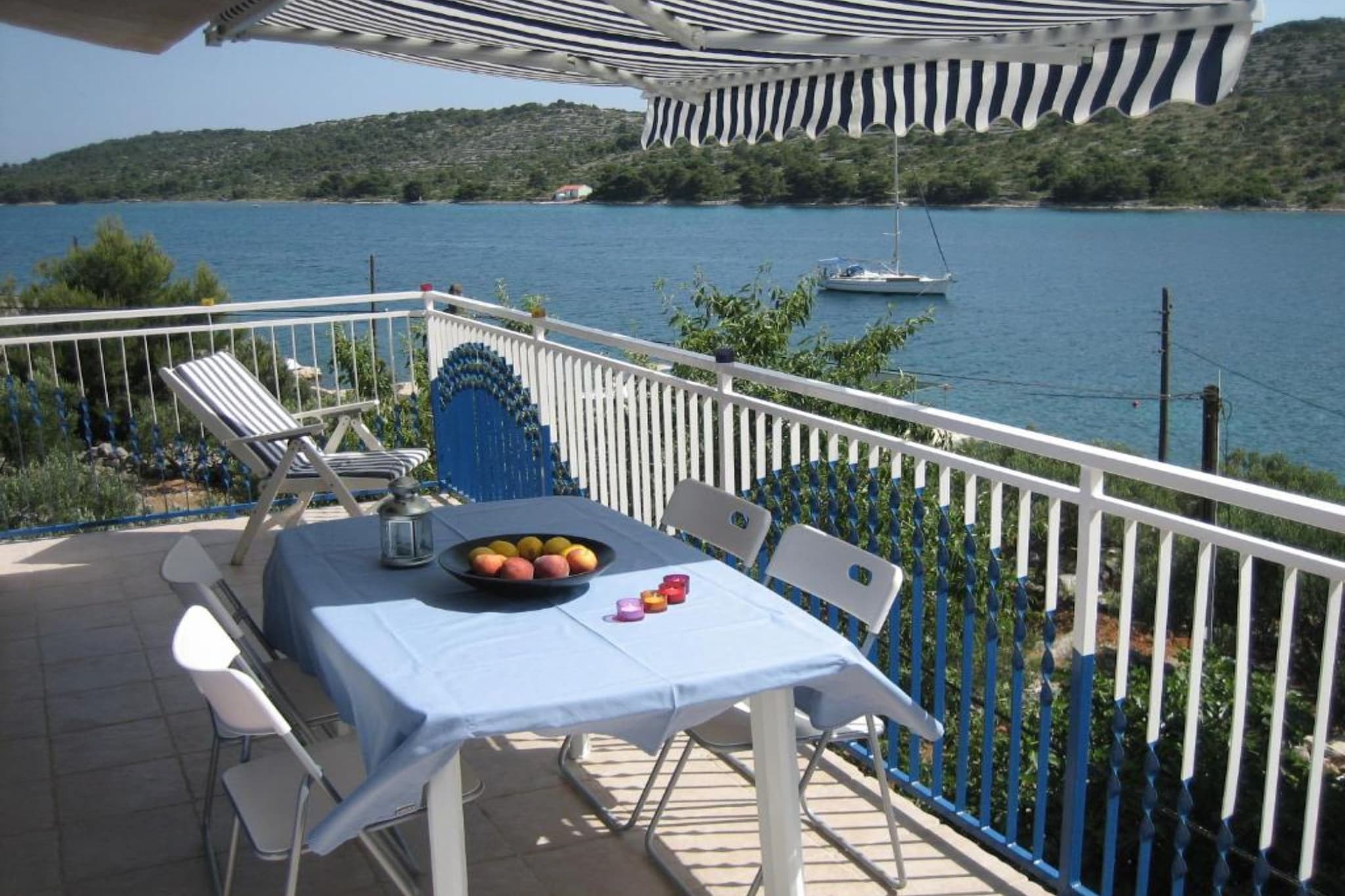 Apartments Mediterraneo Blues - Two bedroom apartment with sea view (Lavanda) - Terrasbalkon