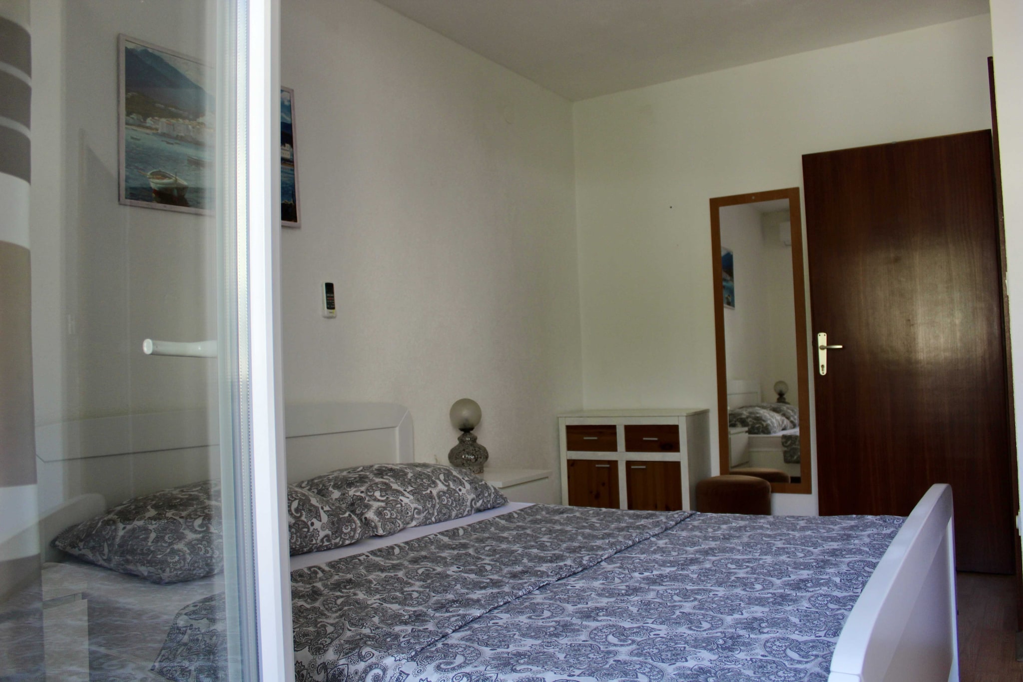 Apartments Jozo Baška Voda - One Bedroom Apartment with Balcony and Mountain View - Chambre